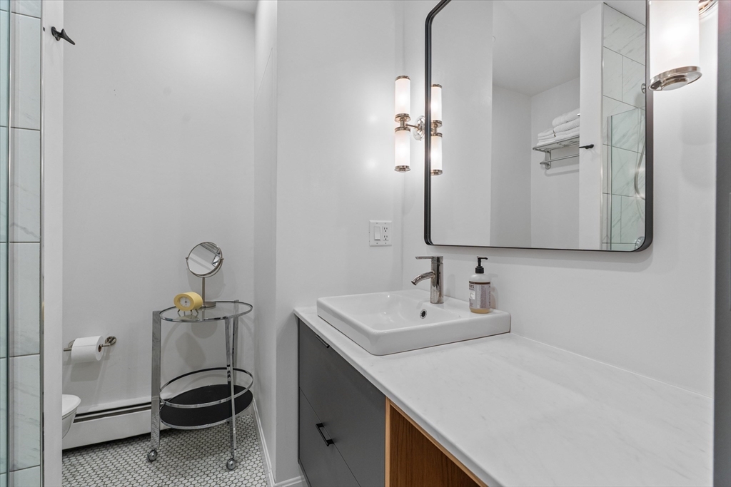 402 E 7th St # 2, Boston Unit: 2