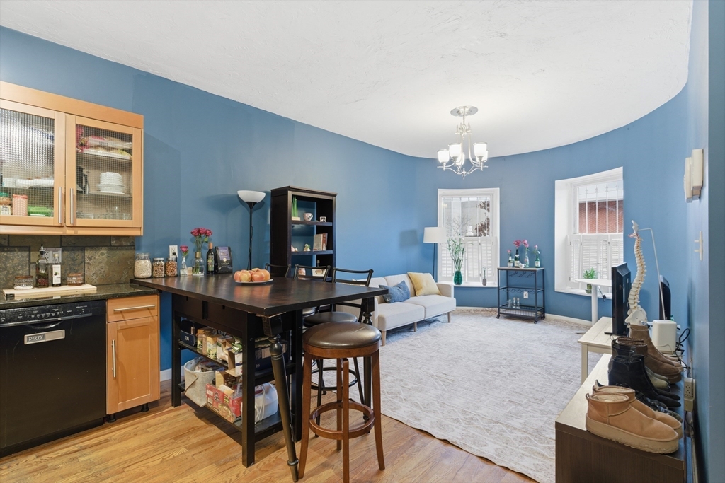 881 Harrison Ave # 1