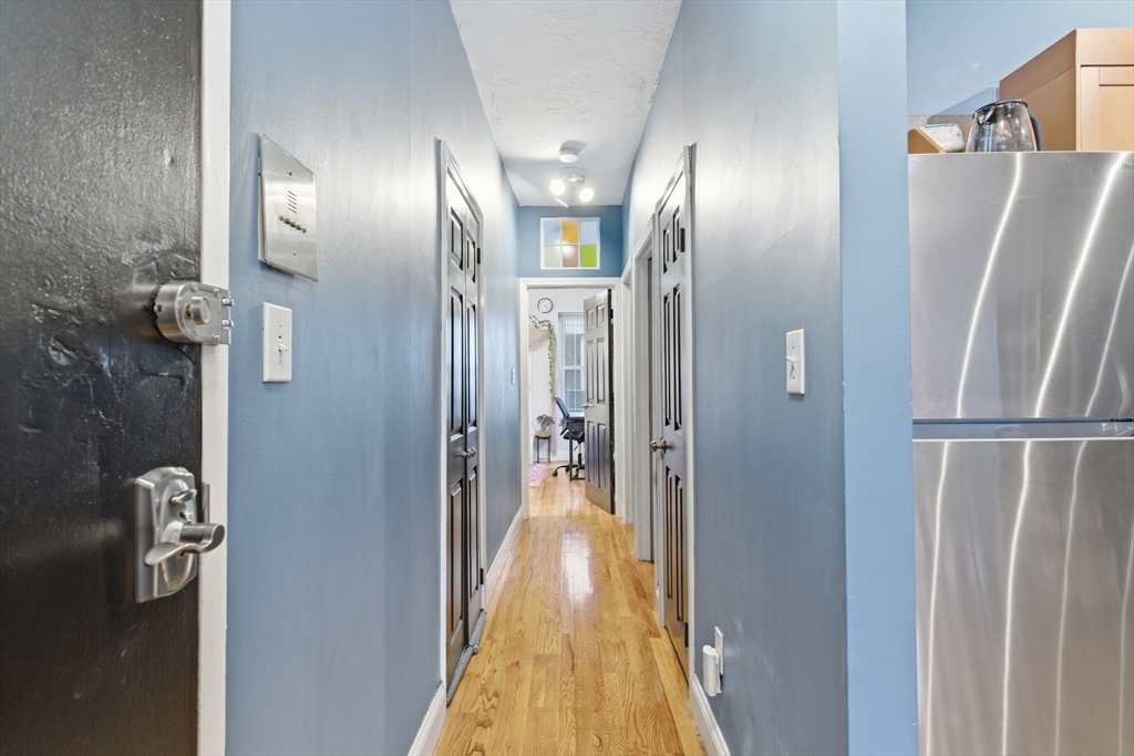 881 Harrison Ave # 1