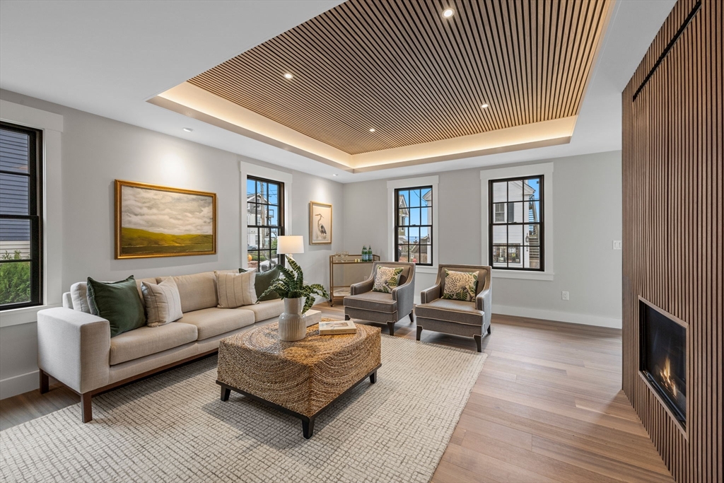 404 Commercial Street # 1