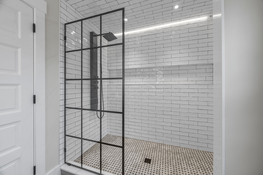 404 Commercial Street # 1