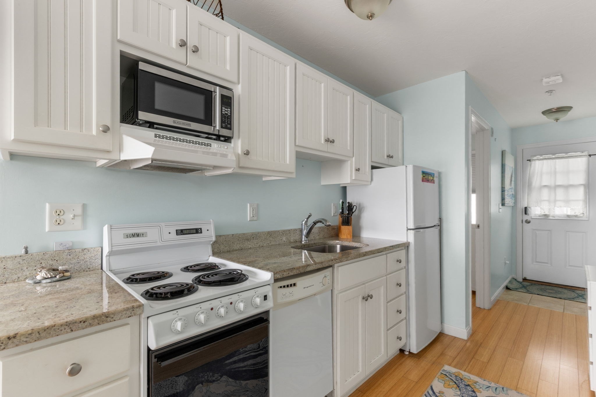 482 Shore Road # 19