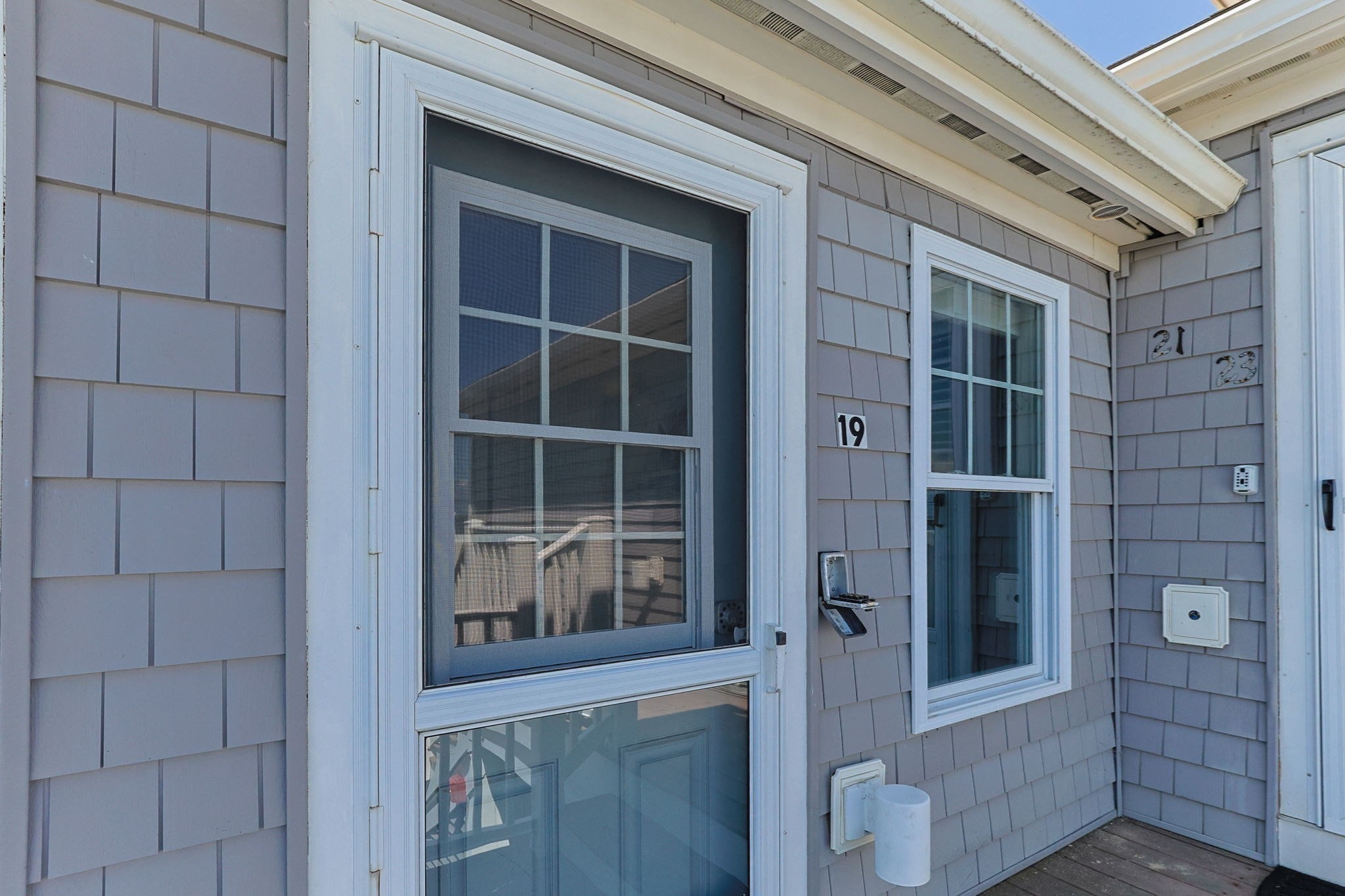 482 Shore Road # 19