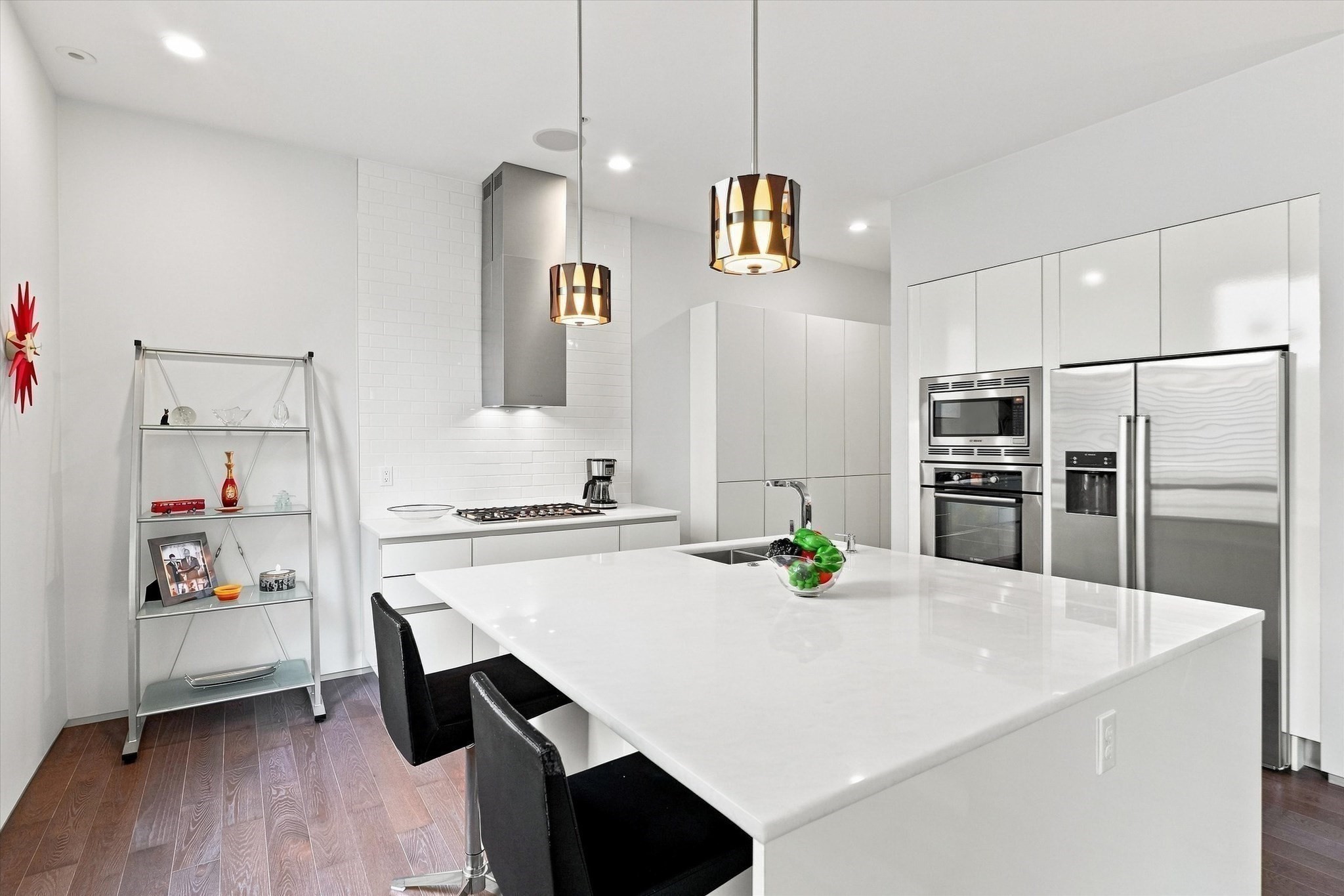 537 East 1st St # 5
