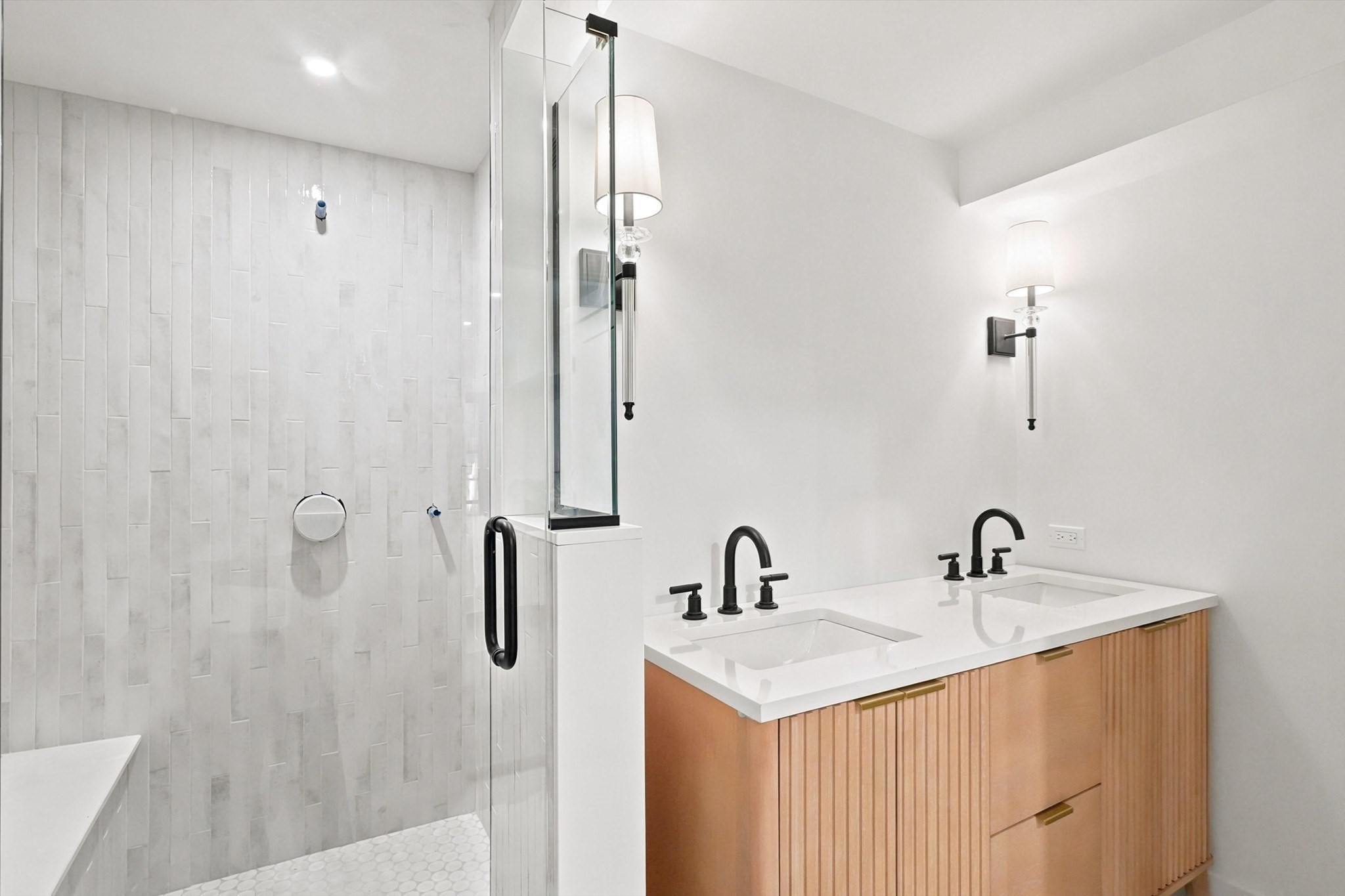 320 Shawmut Ave # 1