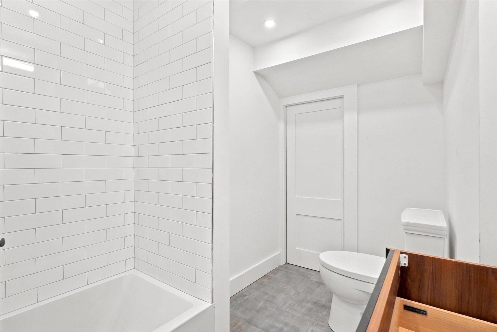320 Shawmut Ave # 1
