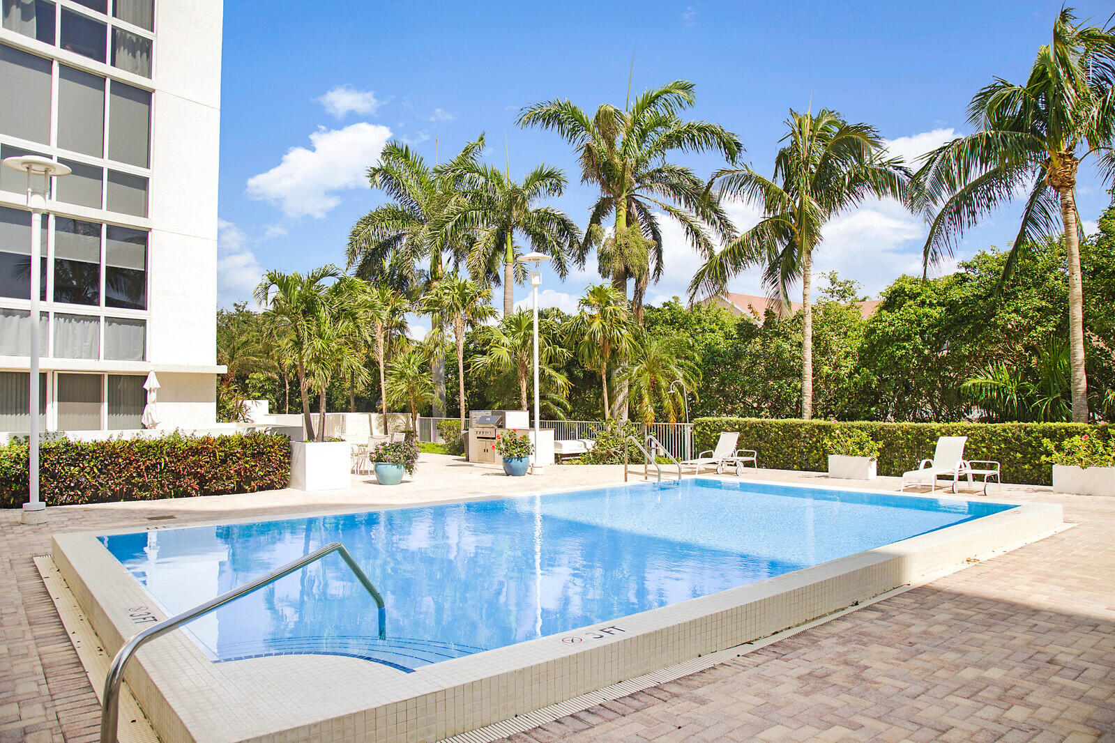 1617 N Flagler Drive 304