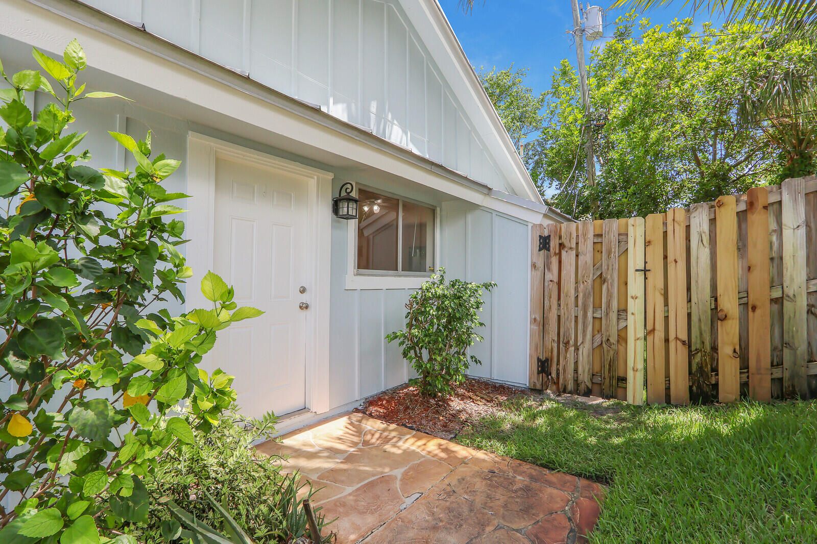 1878 Windsor Drive