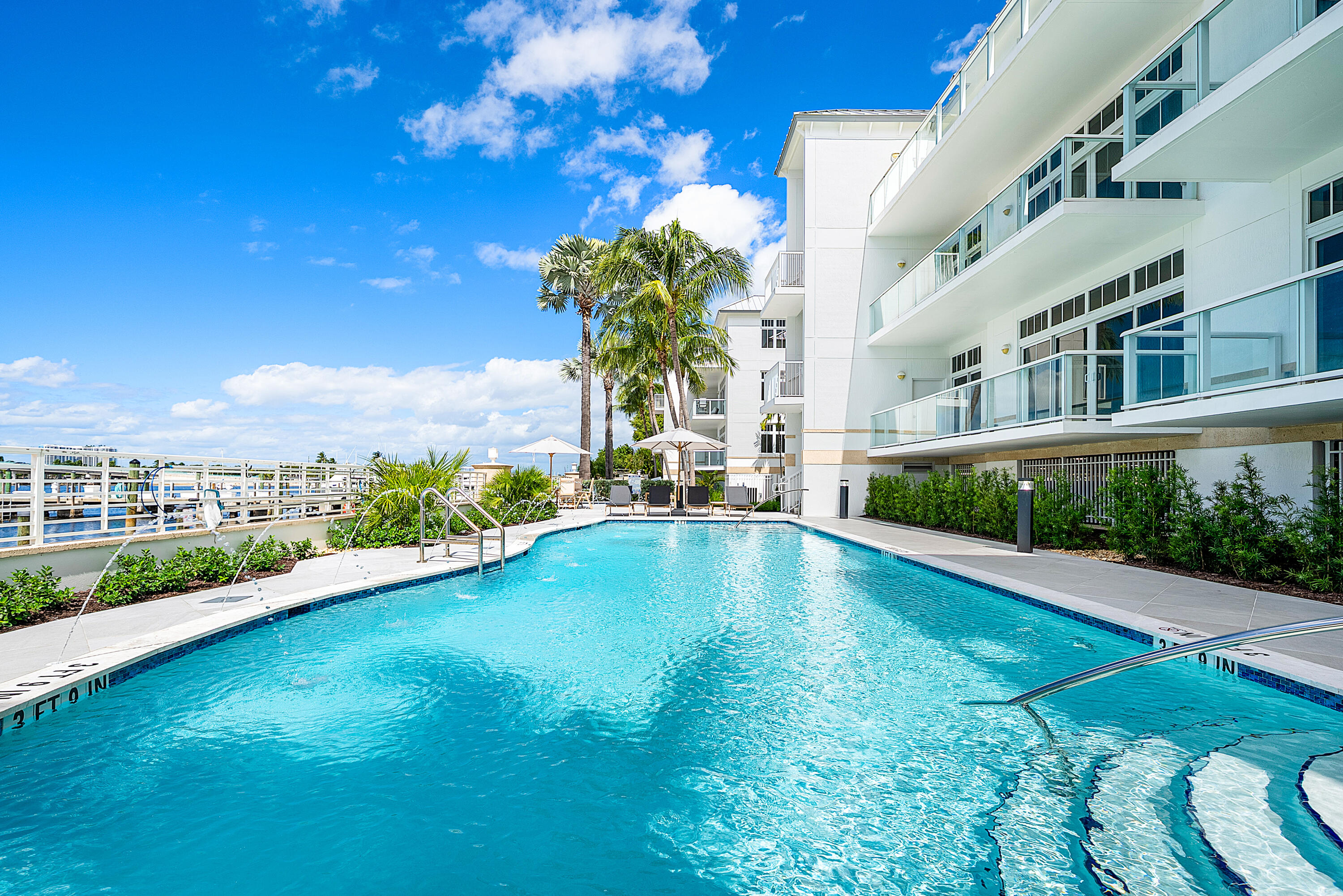 180 Lake Drive 2304