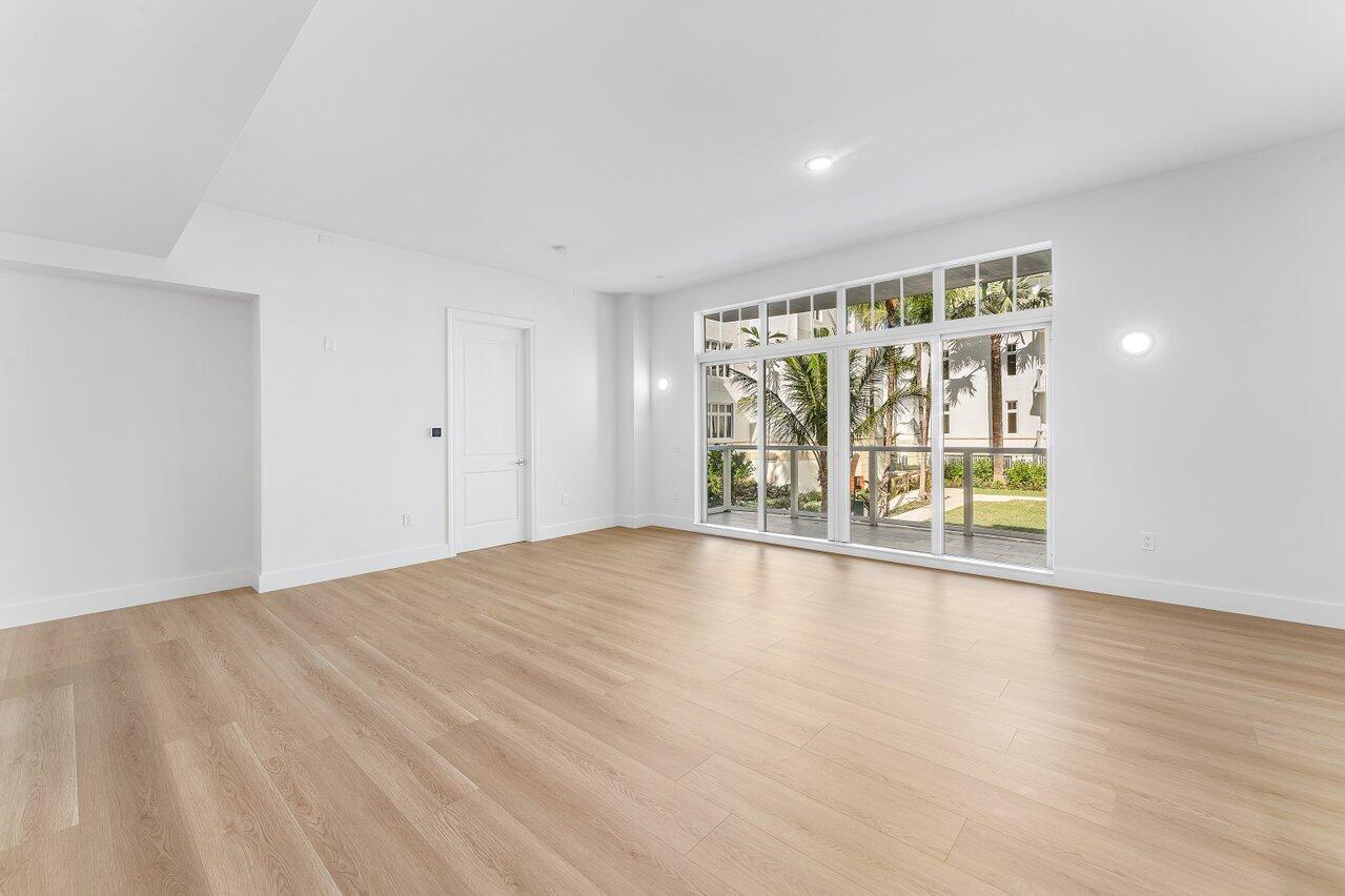 178 Lake Drive 4102