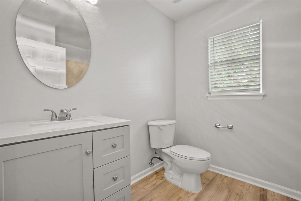 461 SW Dolores Avenue