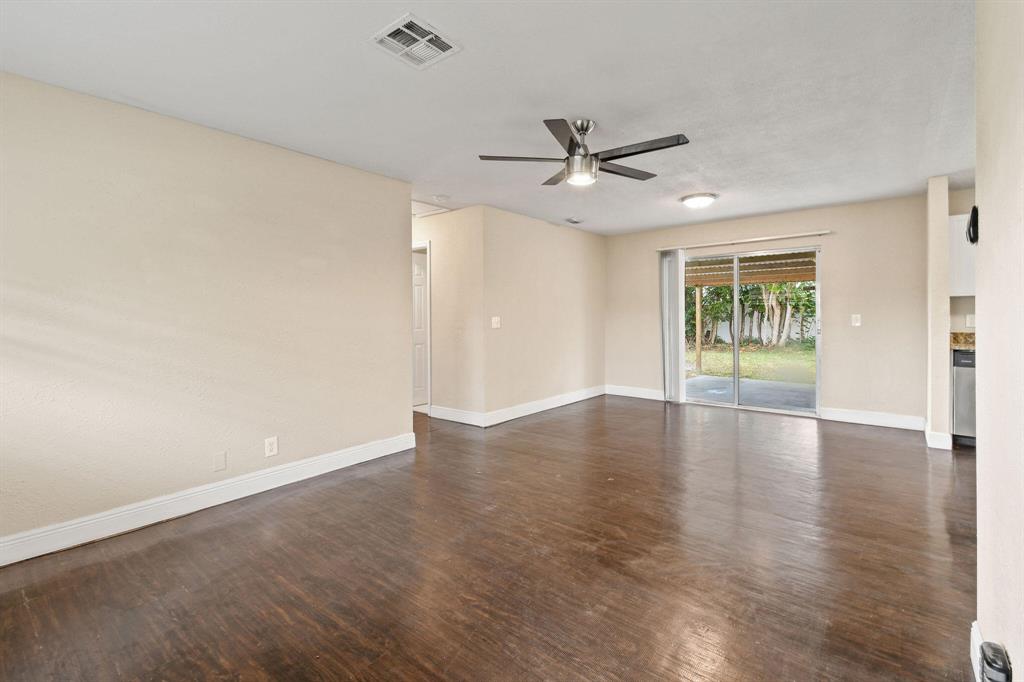 3744 Island Road