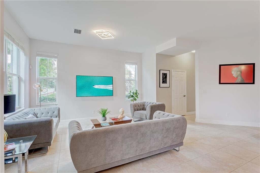 5150 Hamilton Court