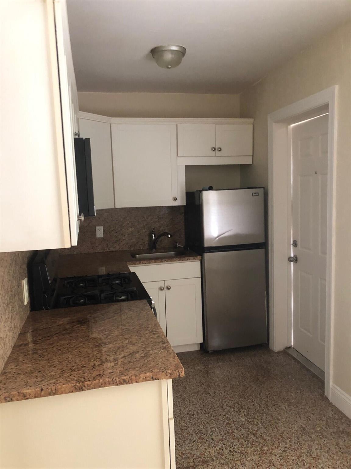 523 N M Street Unit: 4
