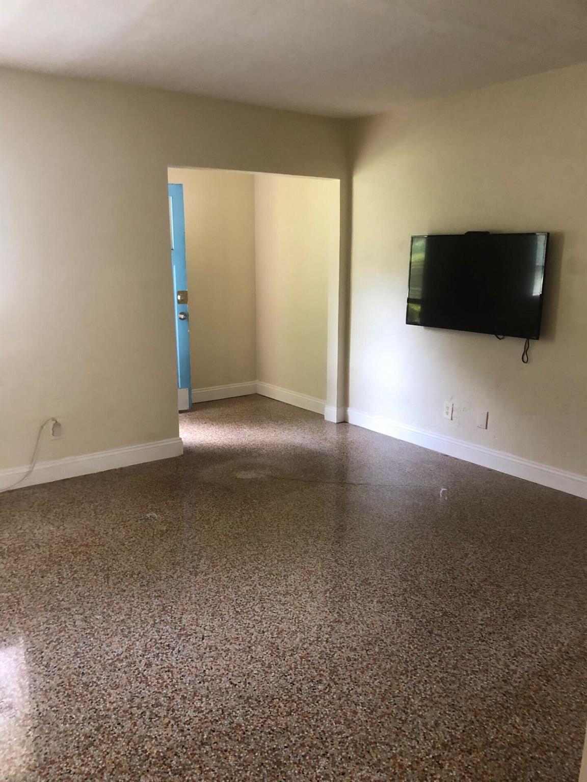523 N M Street Unit: 4