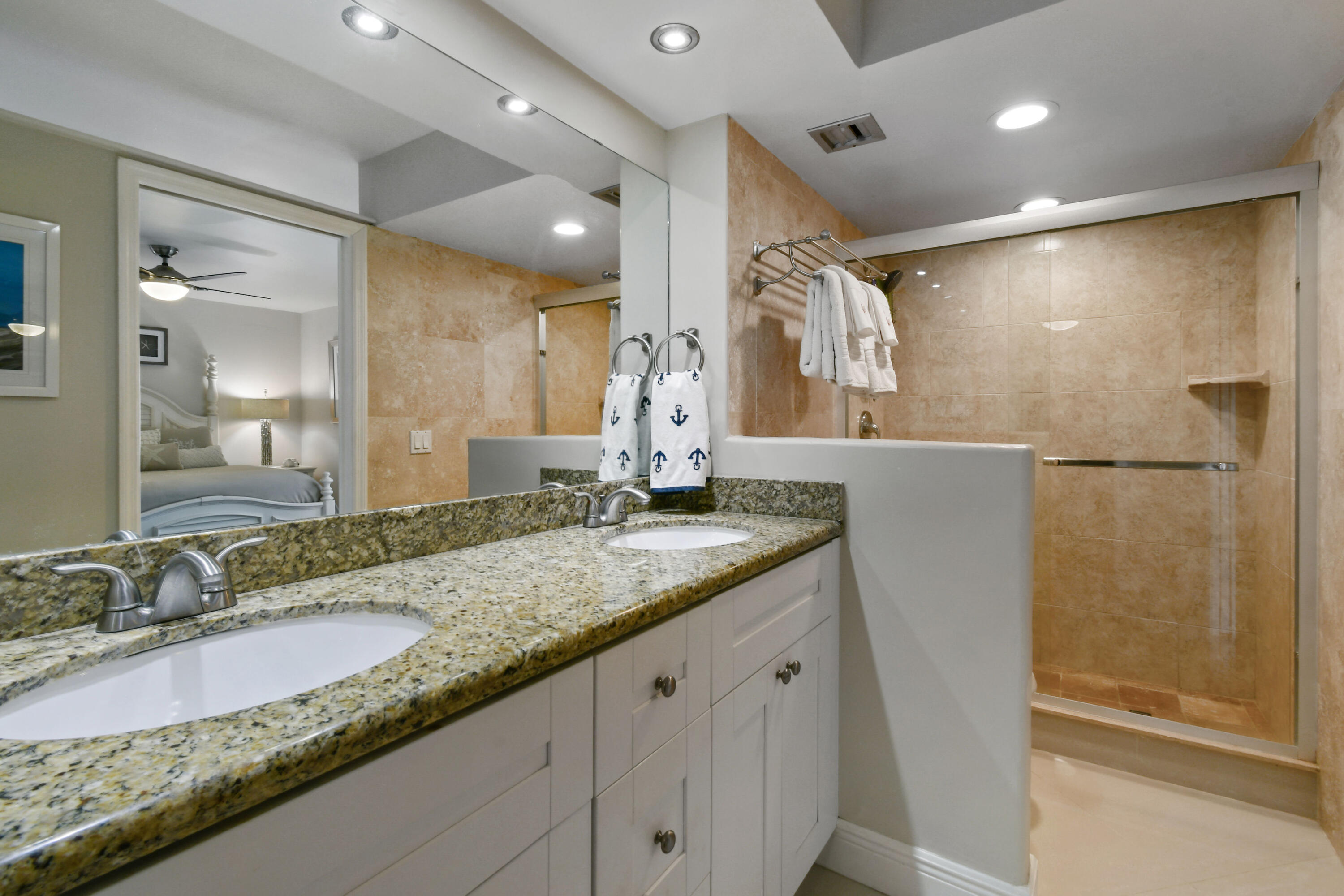 955 Egret Circle Unit: 208