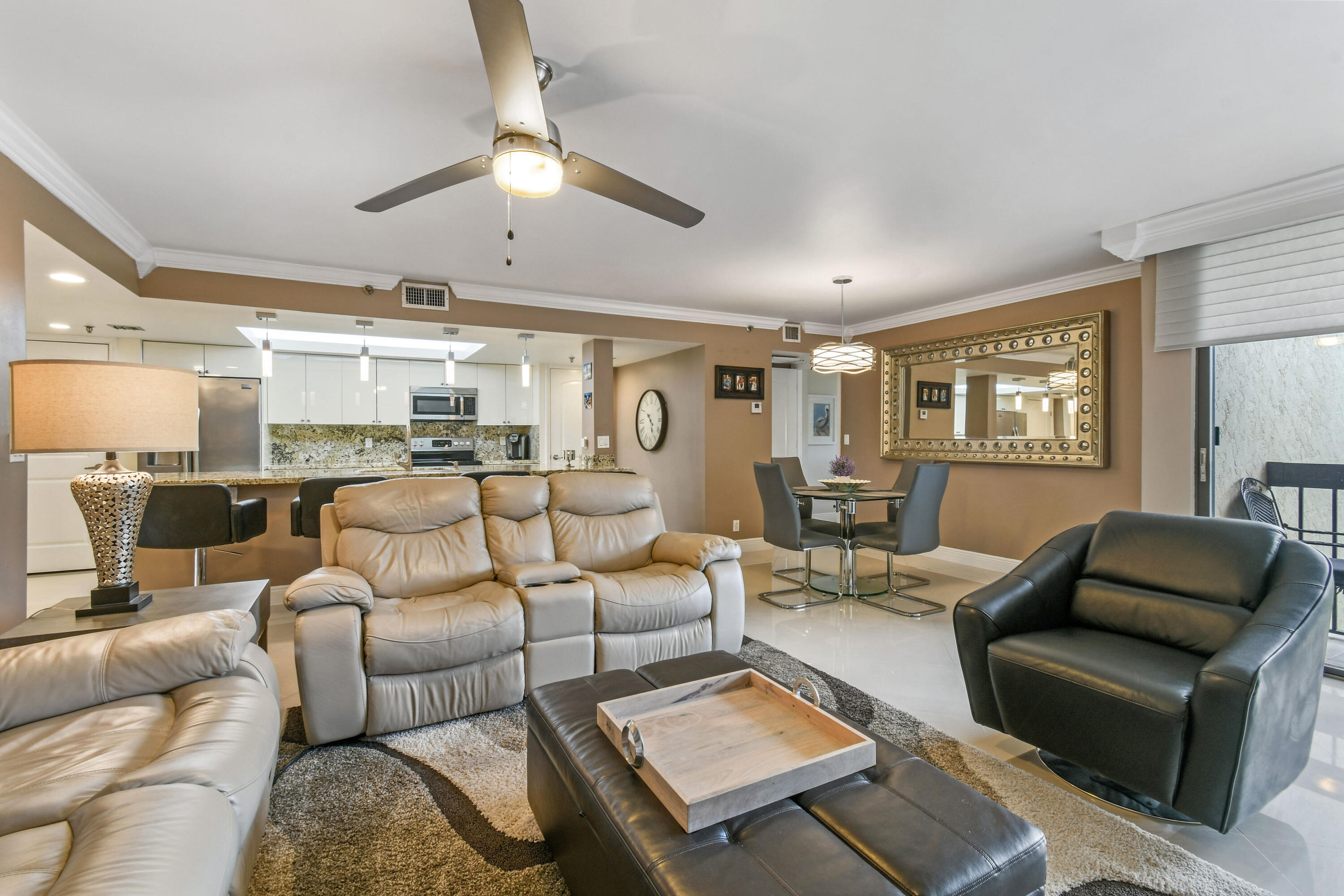 955 Egret Circle Unit: 208
