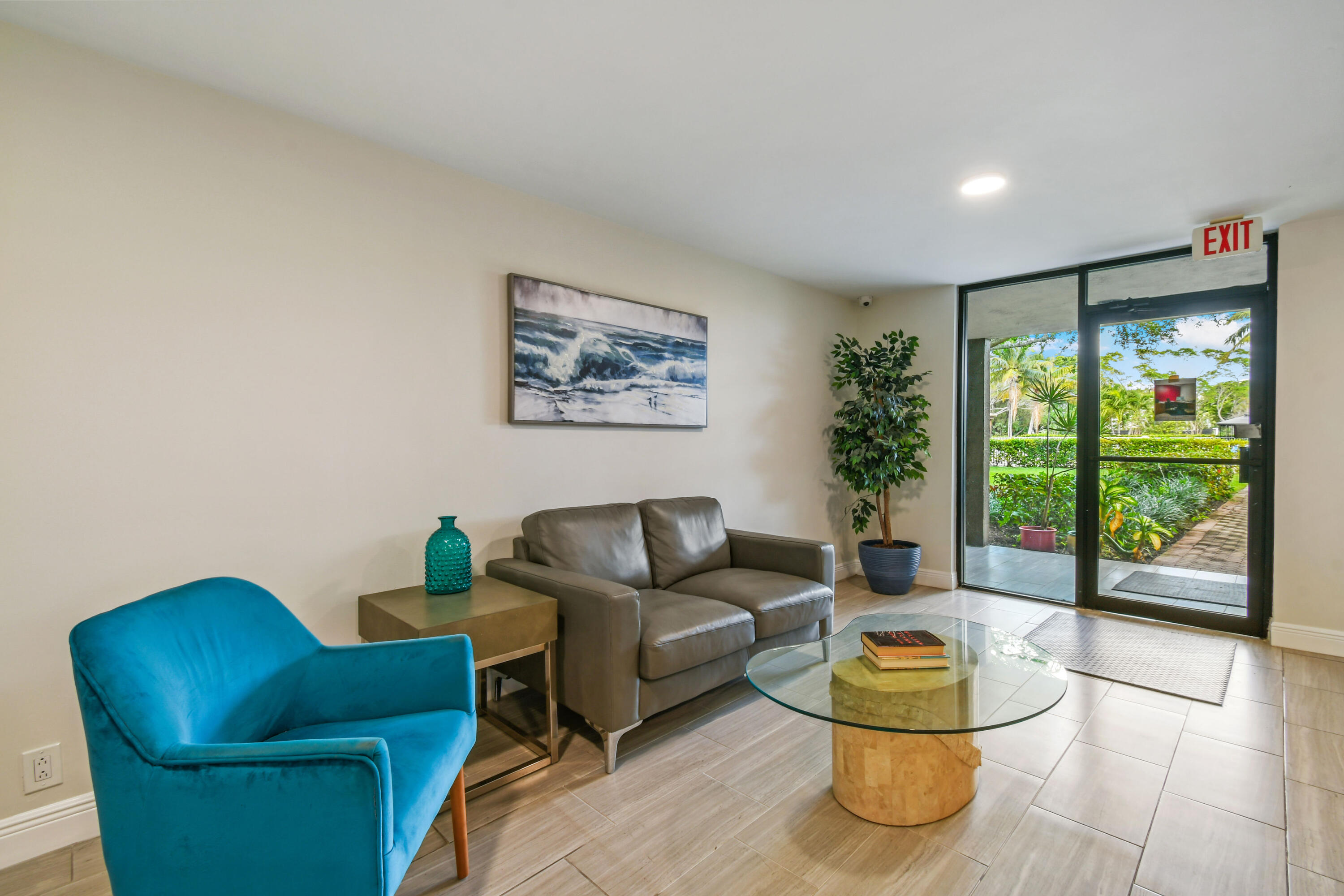 955 Egret Circle Unit: 208