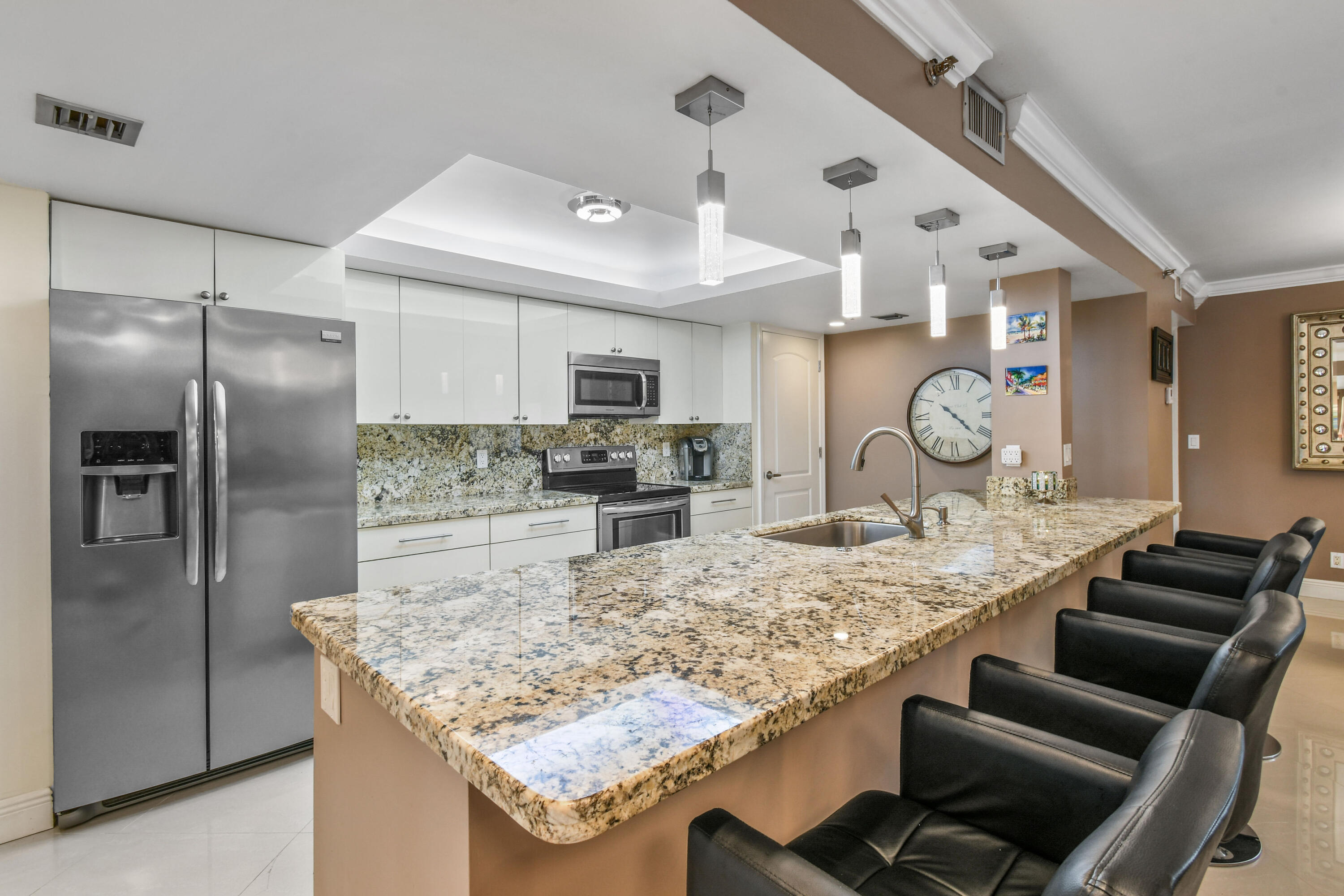 955 Egret Circle Unit: 208
