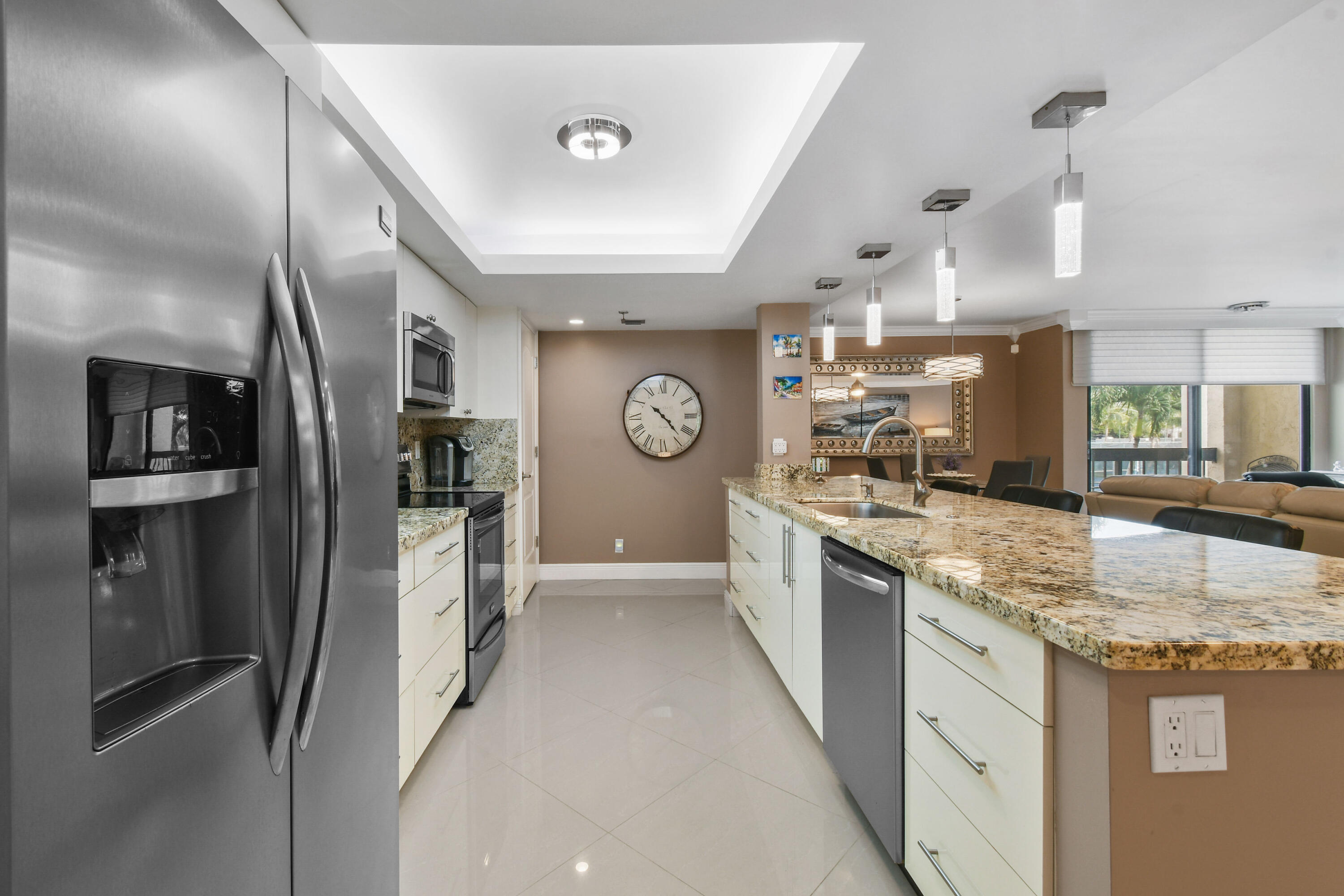 955 Egret Circle Unit: 208