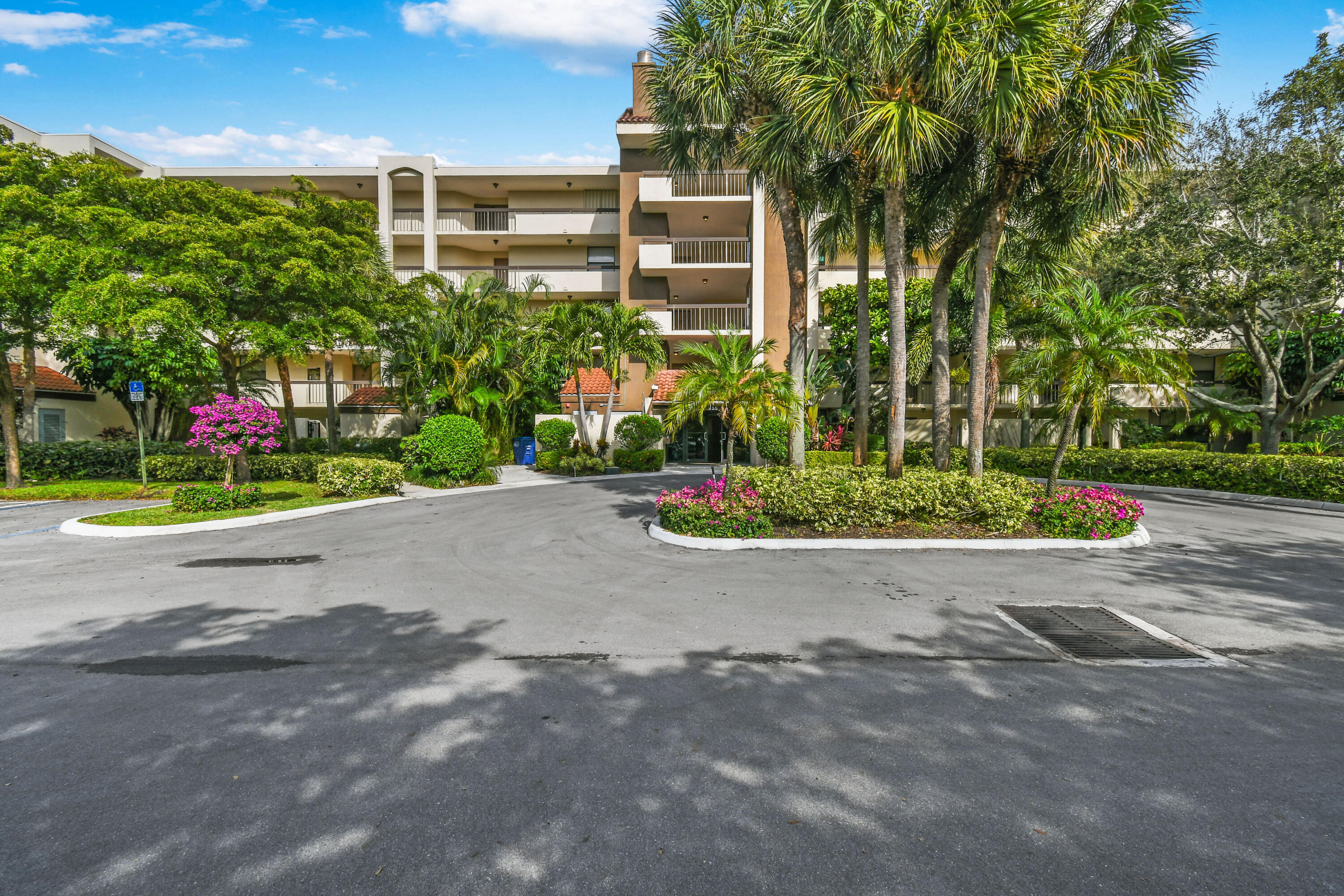 955 Egret Circle Unit: 208