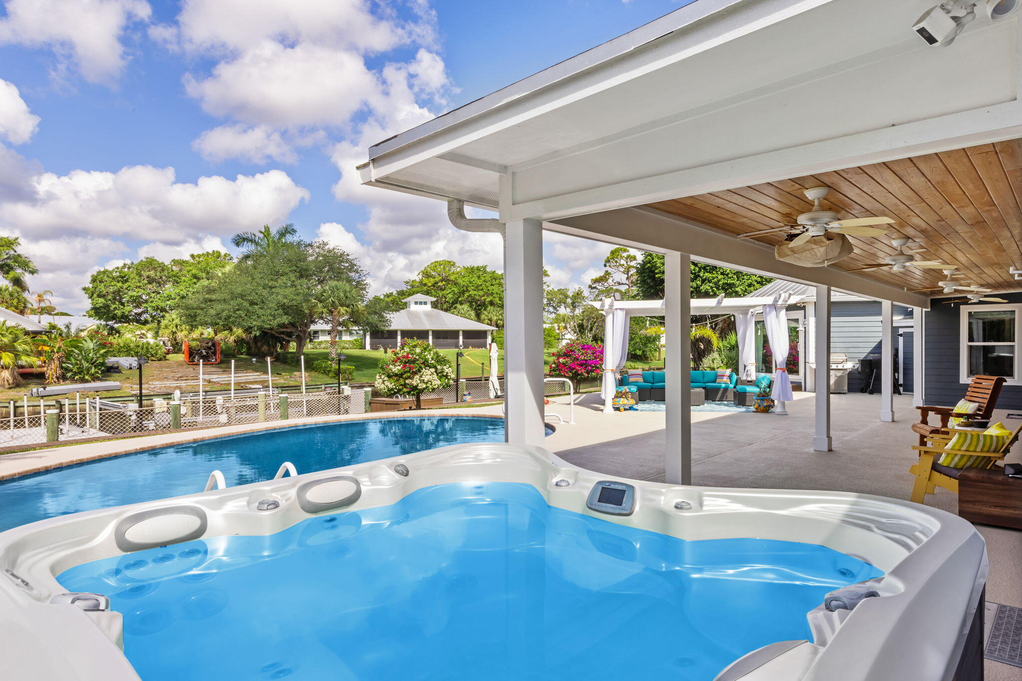 610 SW Bittern Street