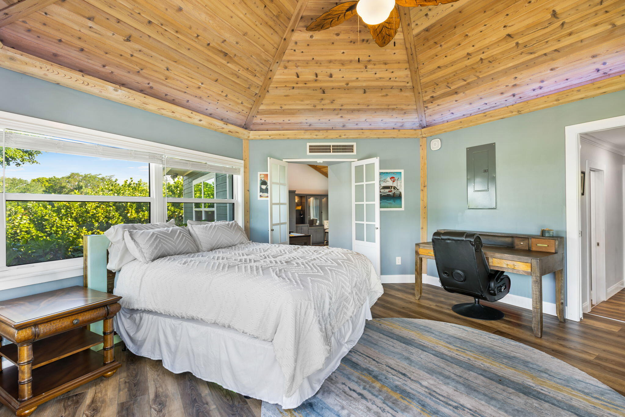 610 SW Bittern Street