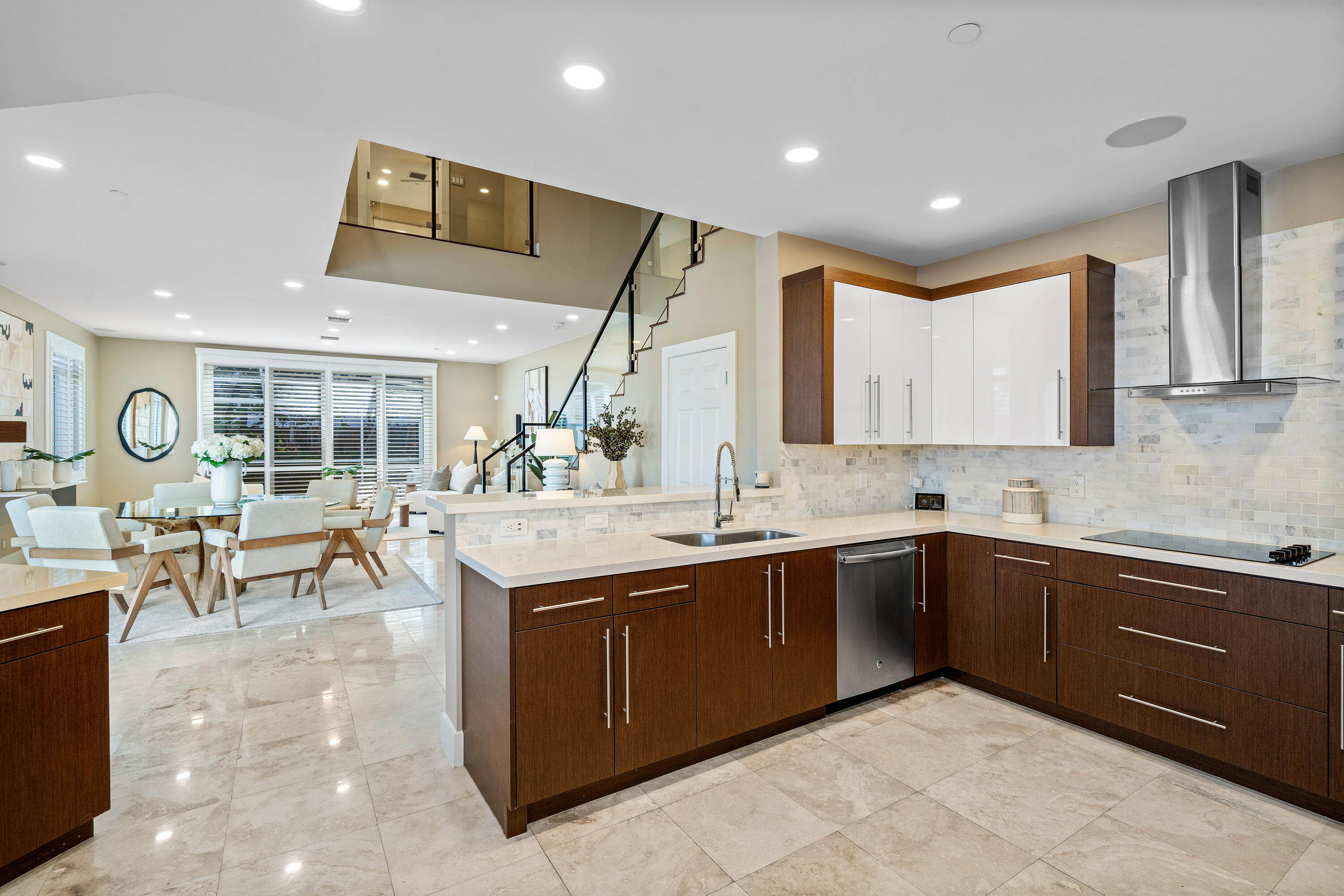 2115 S Ocean Boulevard 7