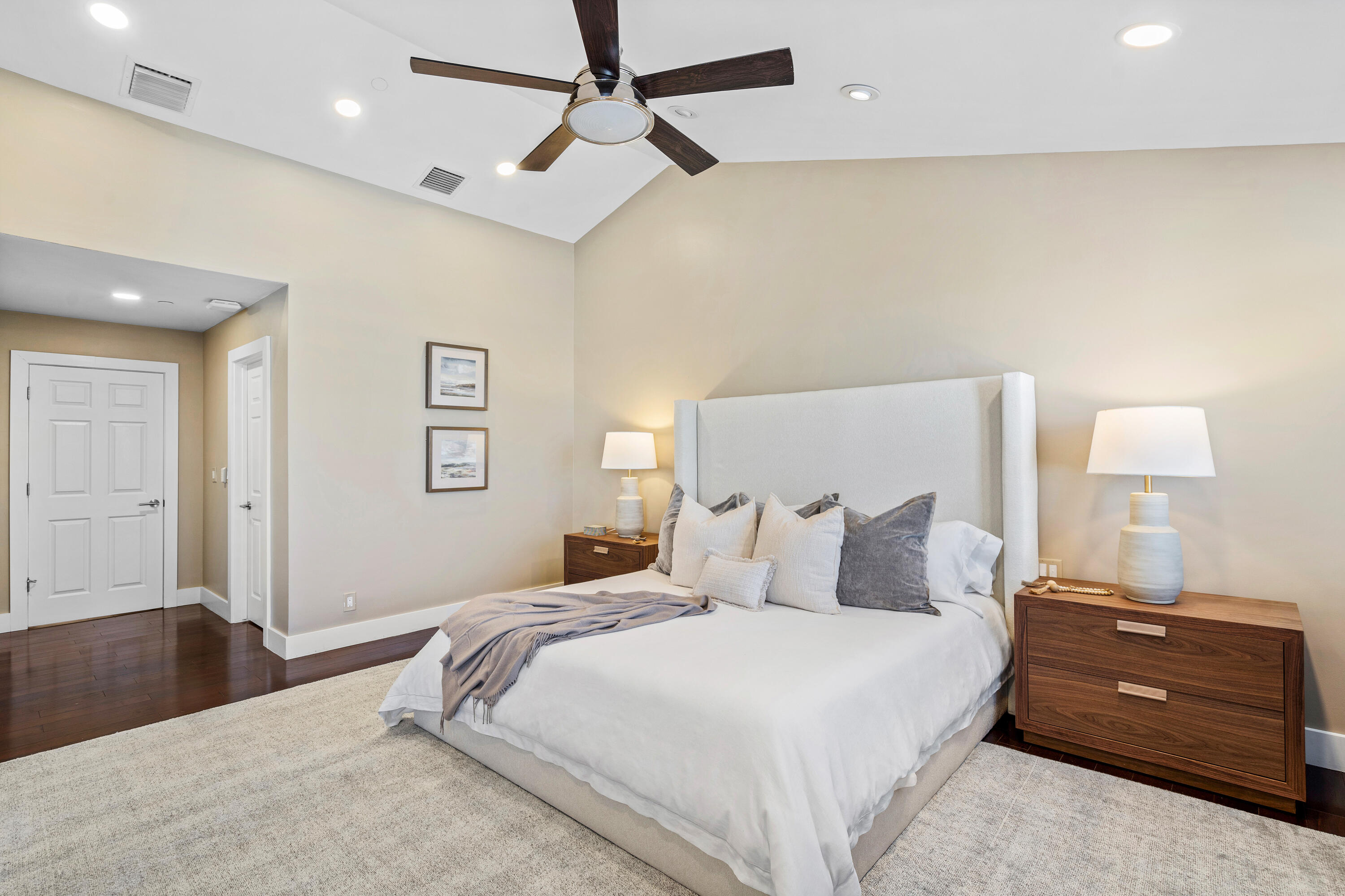 2115 S Ocean Boulevard 7