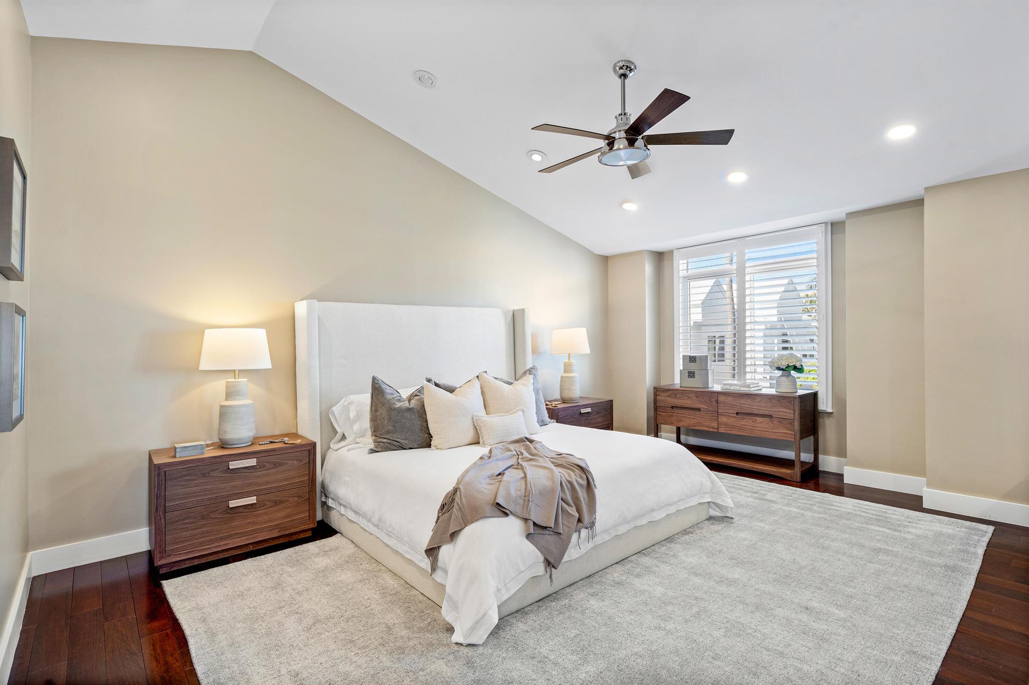 2115 S Ocean Boulevard 7