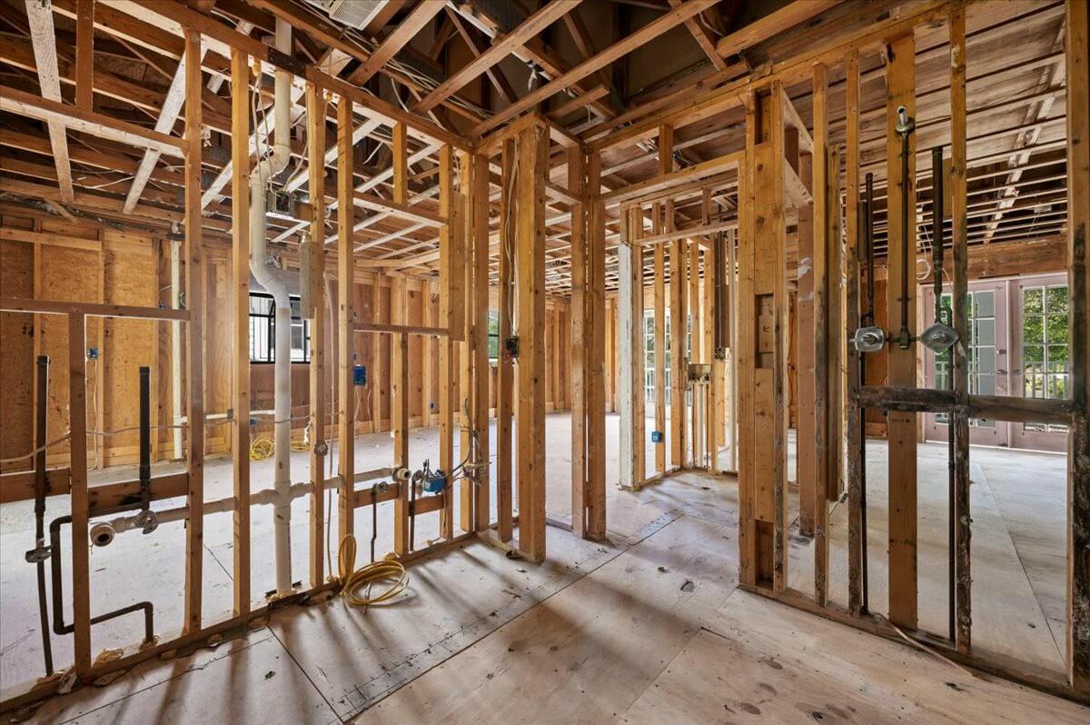 17647 112th Drive N