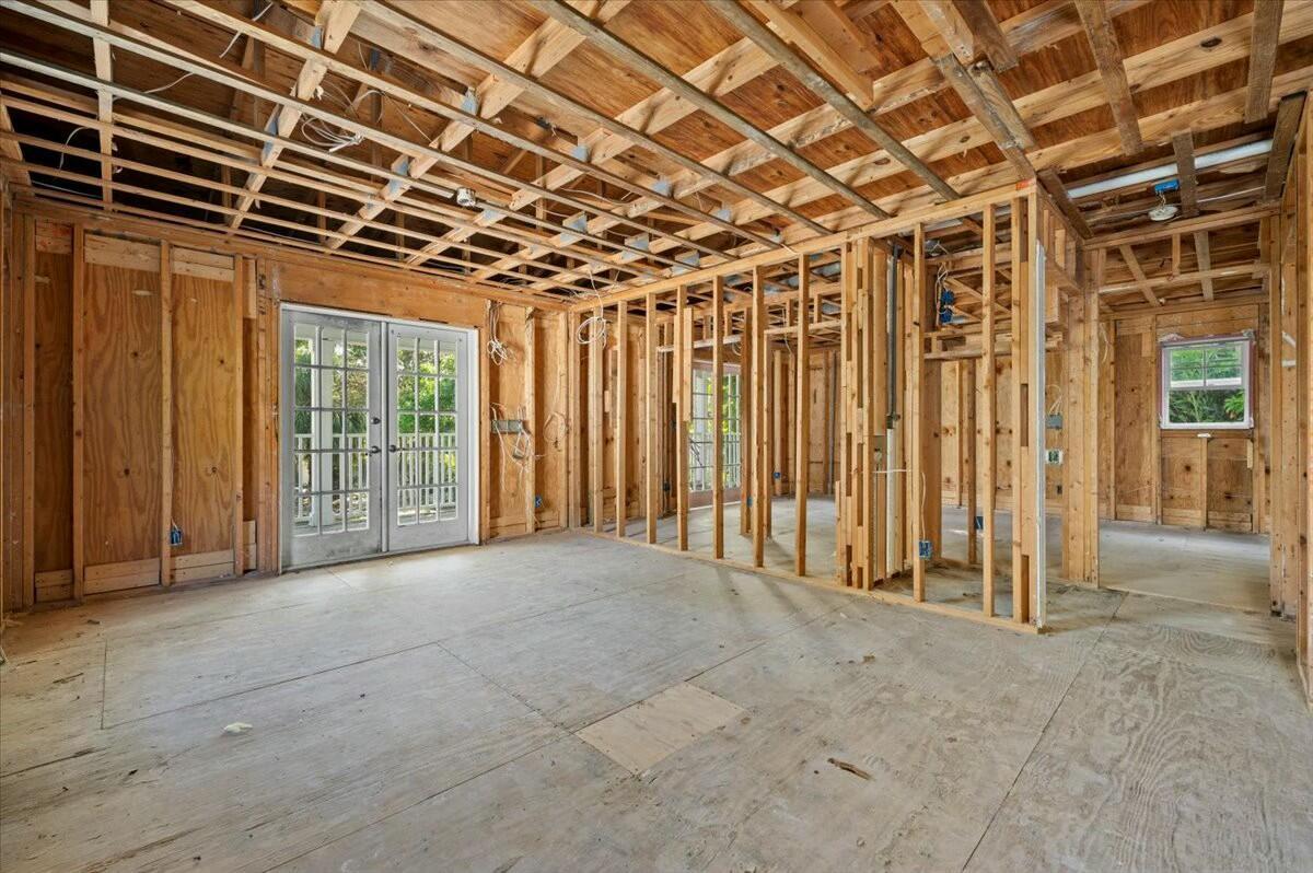 17647 112th Drive N