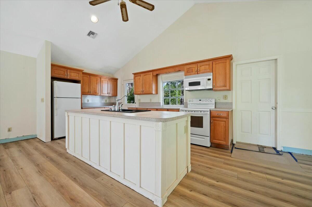 17647 112th Drive N