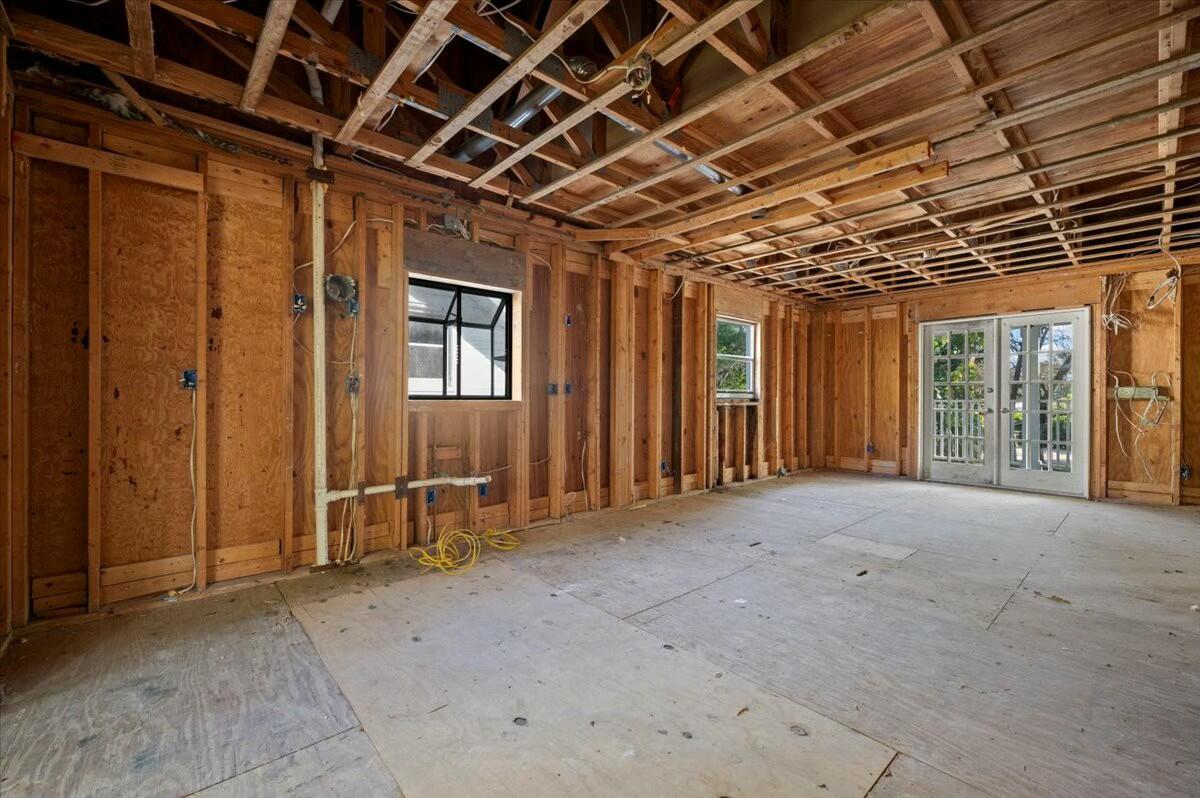 17647 112th Drive N