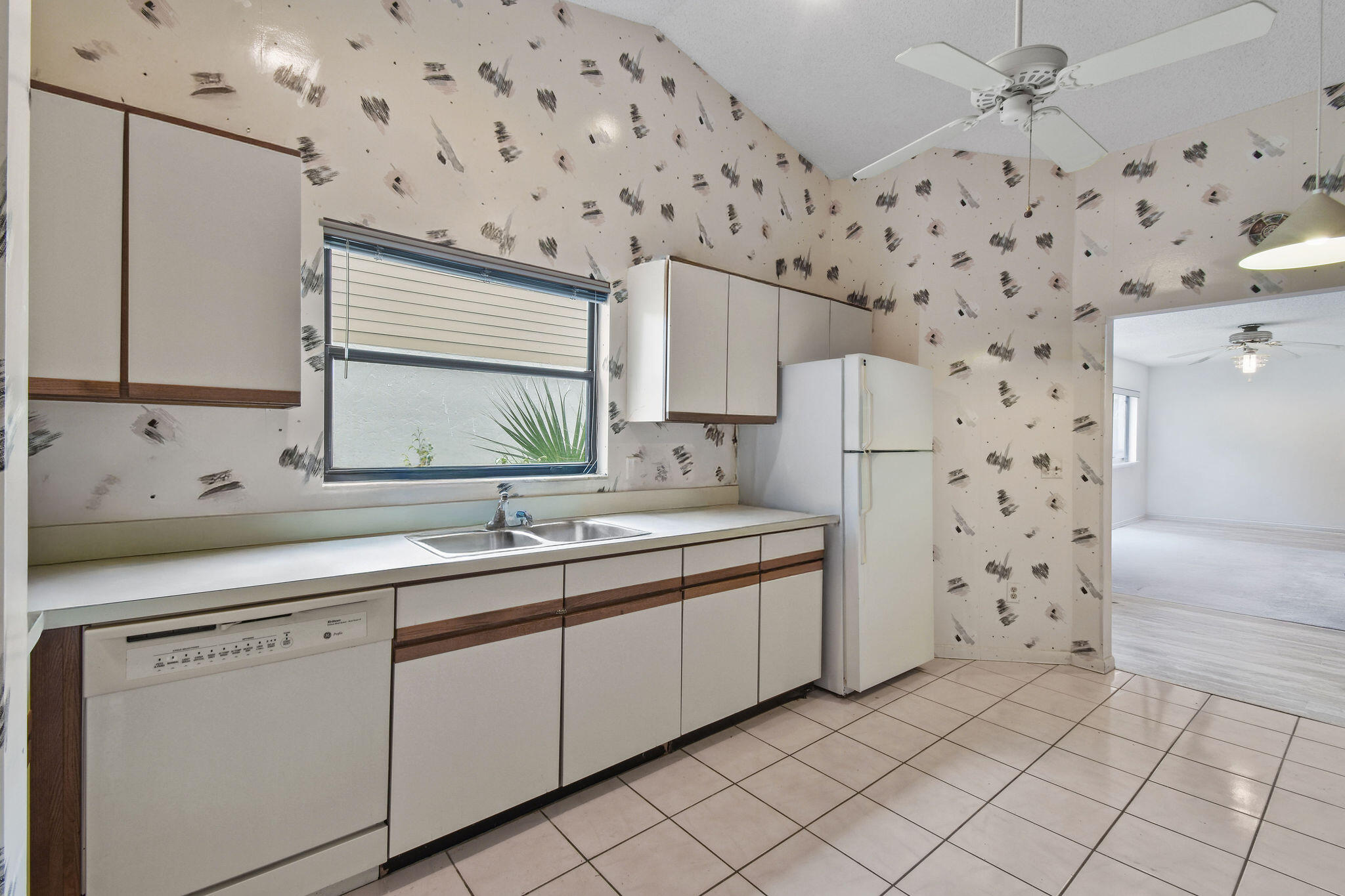 3180 NW 6th Street