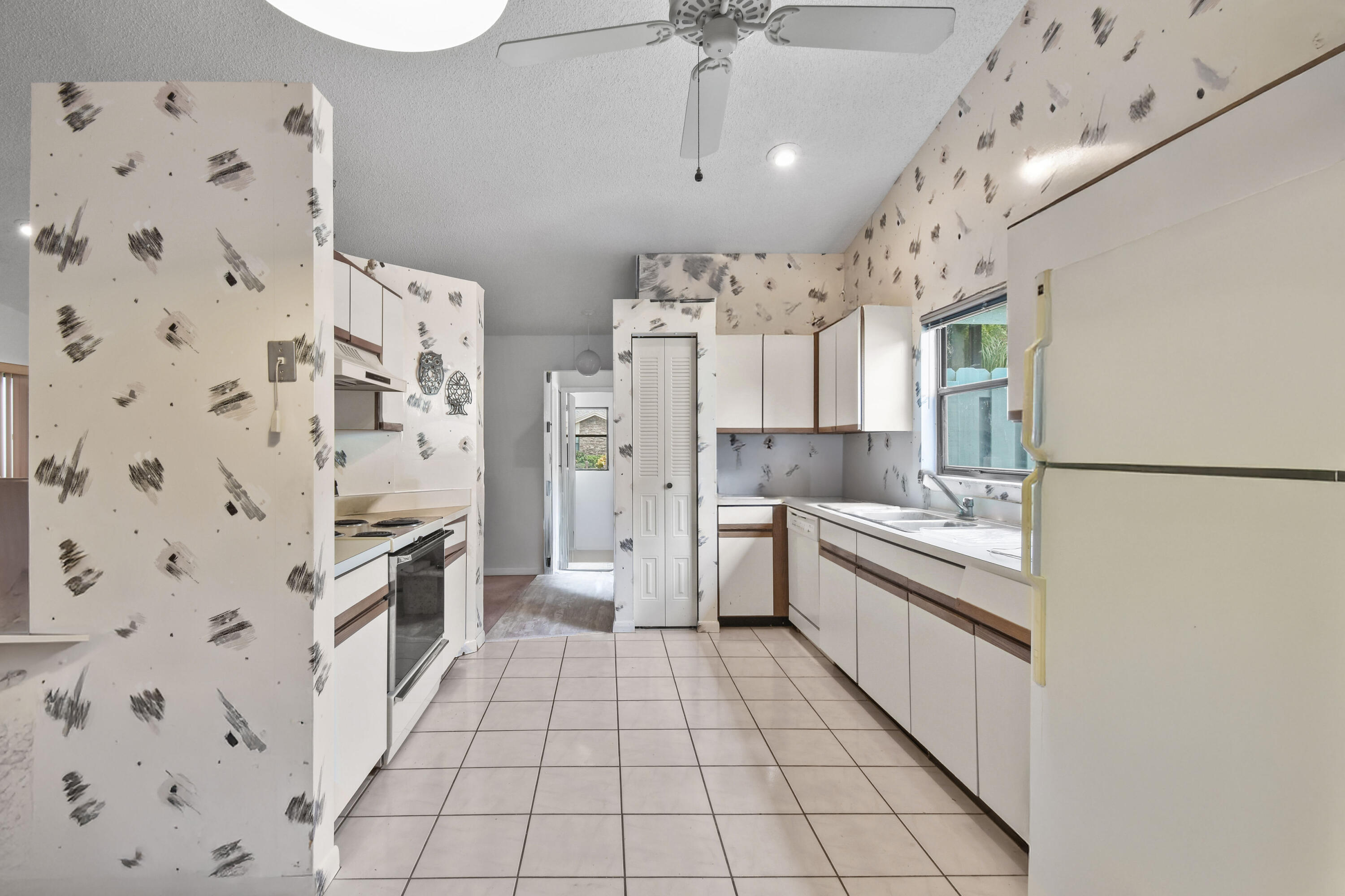 3180 NW 6th Street