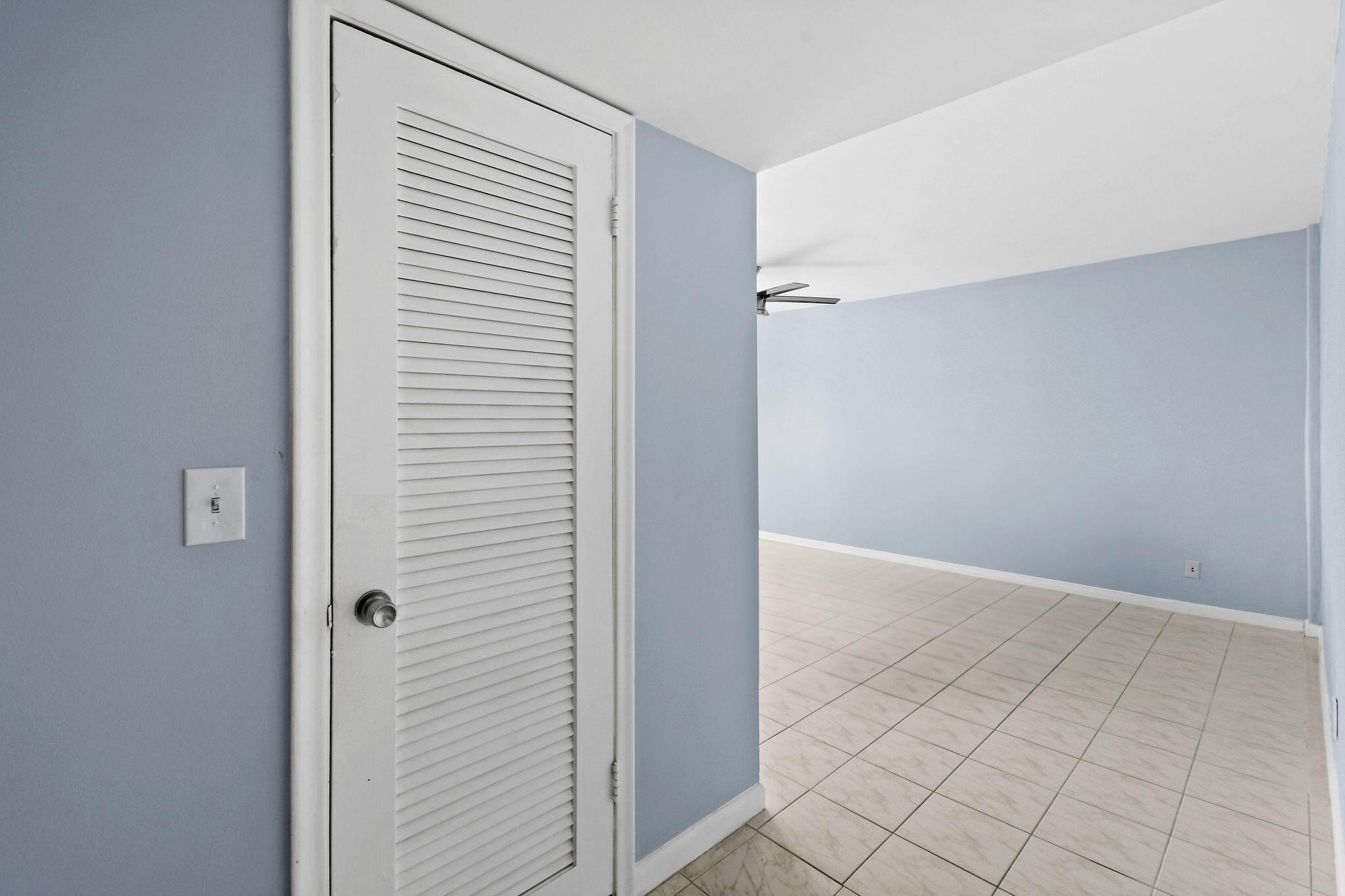 2400 Presidential Way 2006