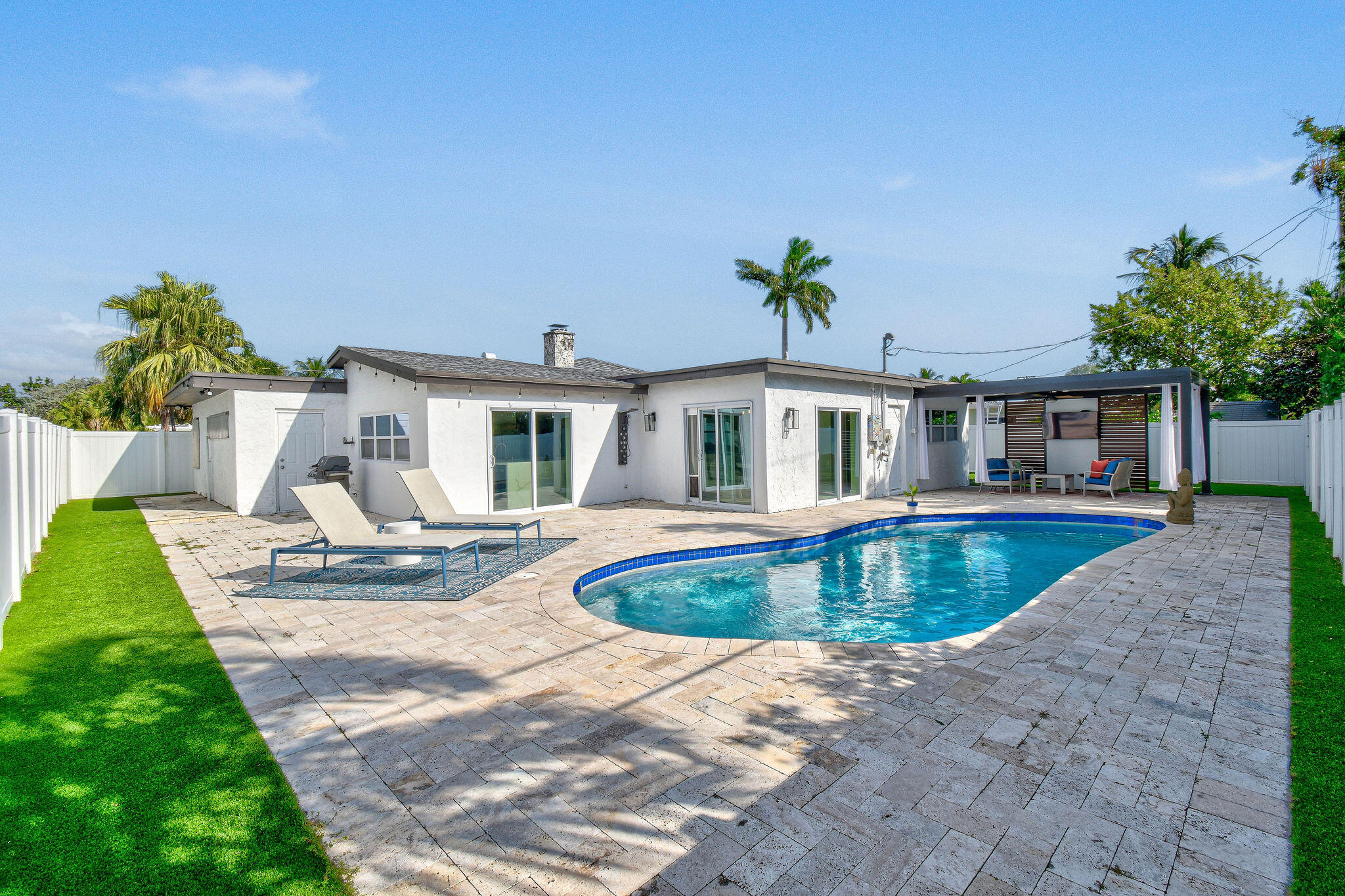 912 SE 15th Court