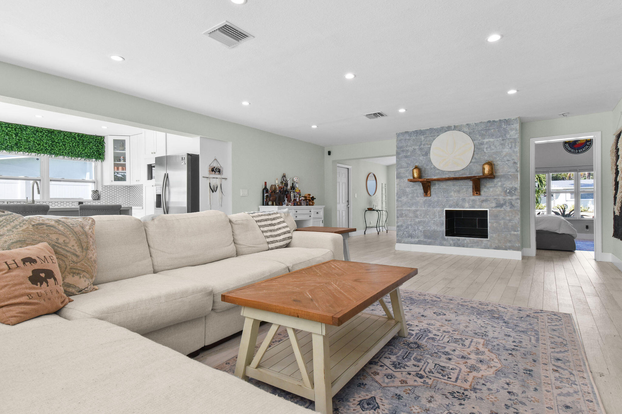 912 SE 15th Court