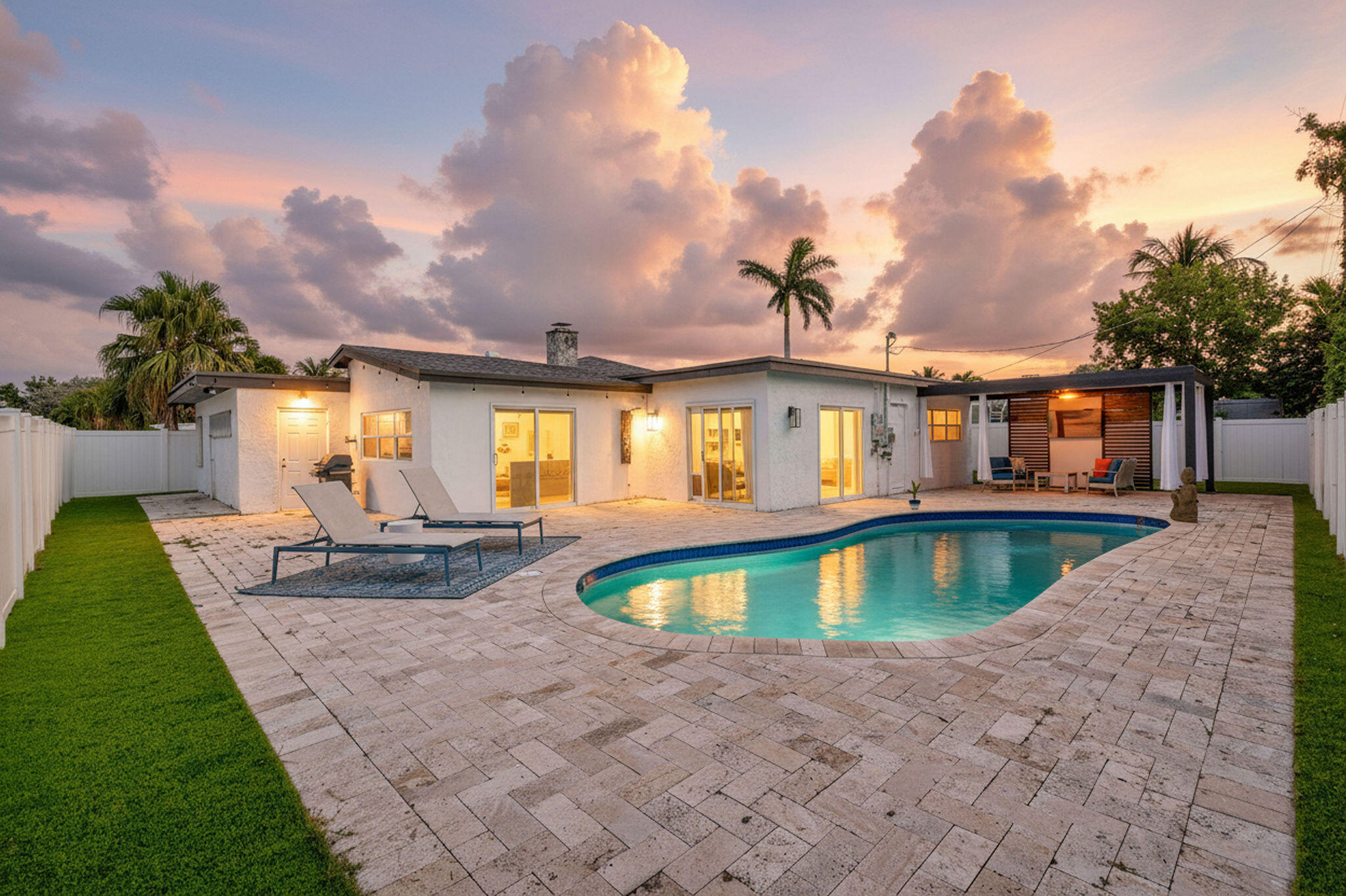 912 SE 15th Court