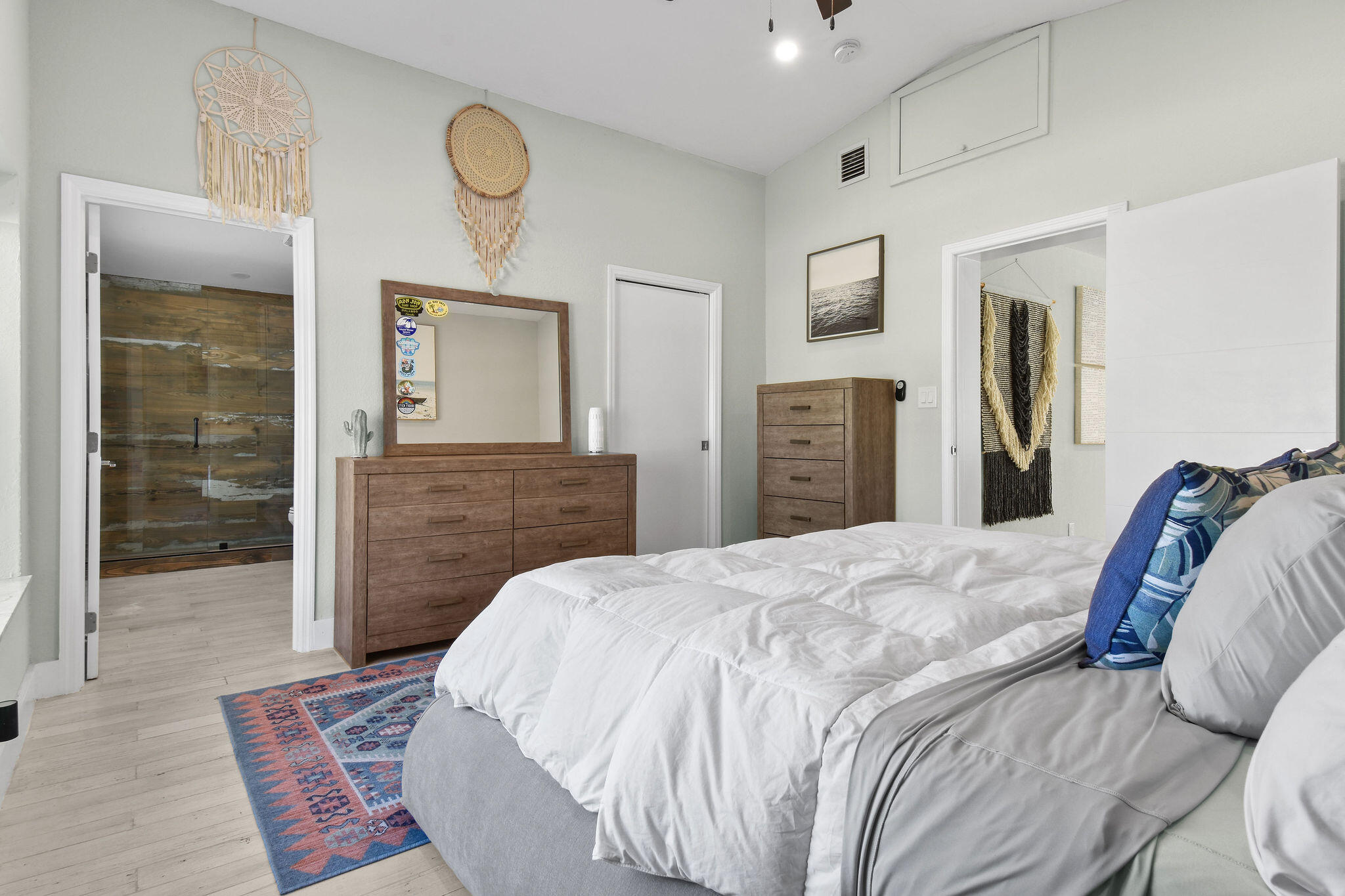 912 SE 15th Court