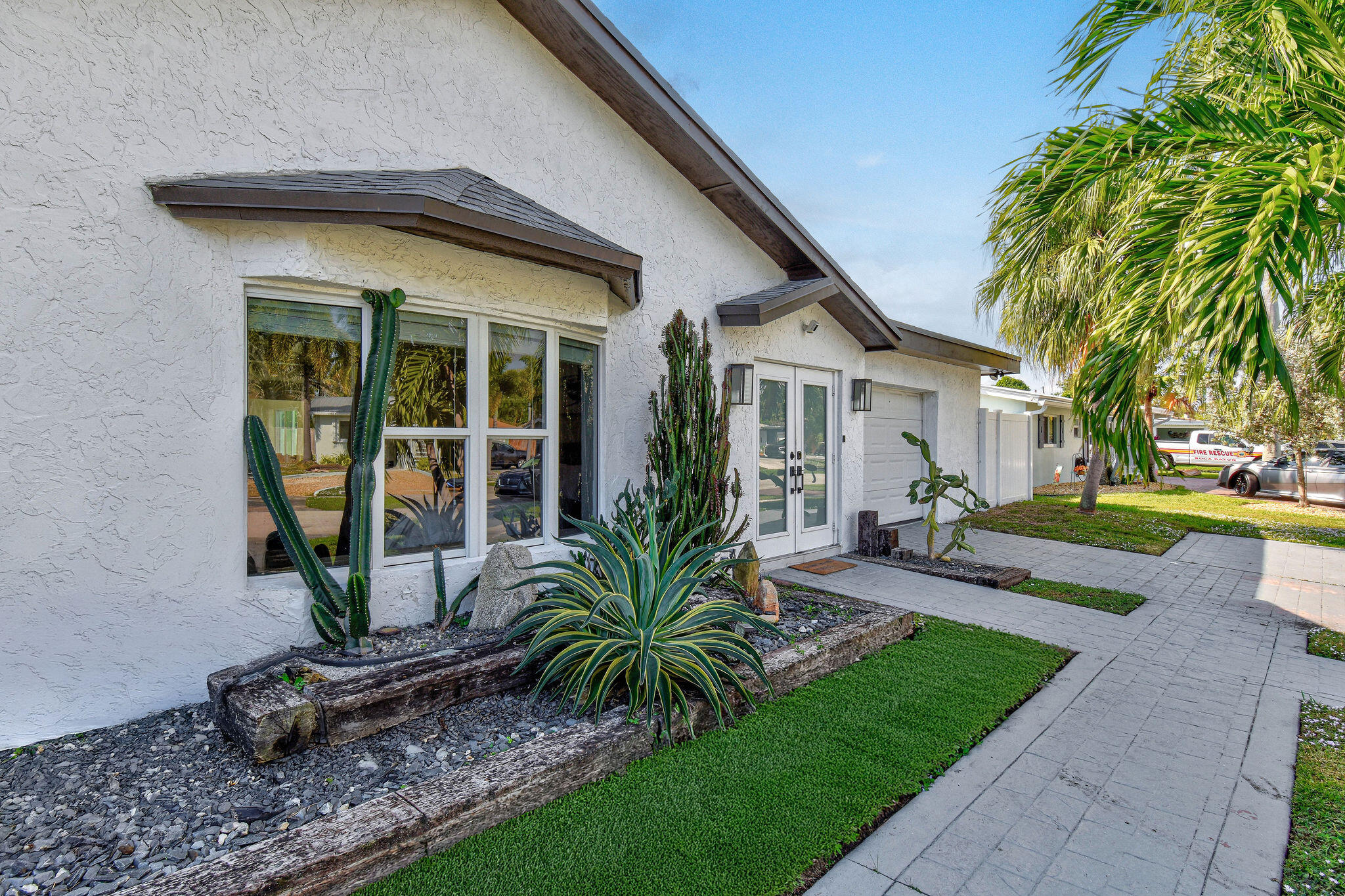 912 SE 15th Court