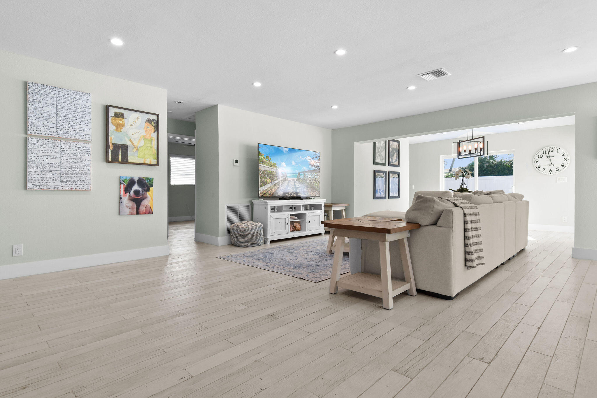 912 SE 15th Court