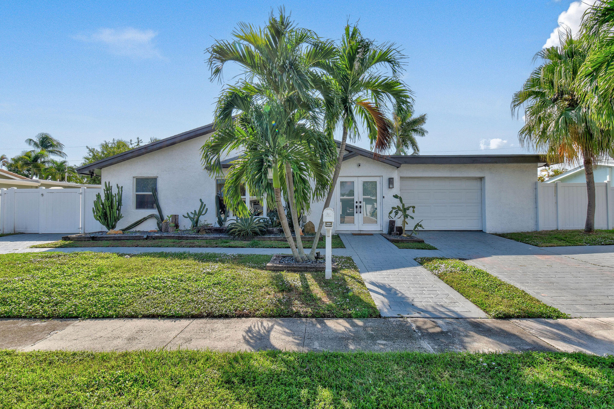 912 SE 15th Court
