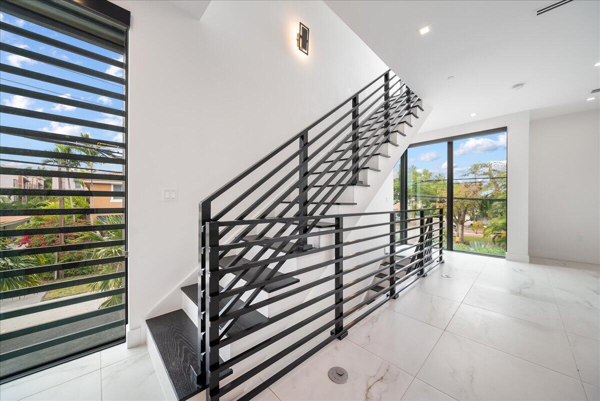 1052 N Victoria Park Road, Fort Lauderdale