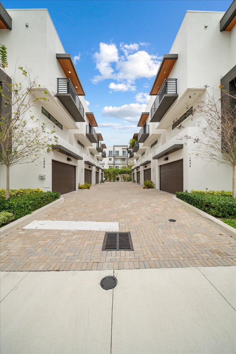 1052 N Victoria Park Road, Fort Lauderdale