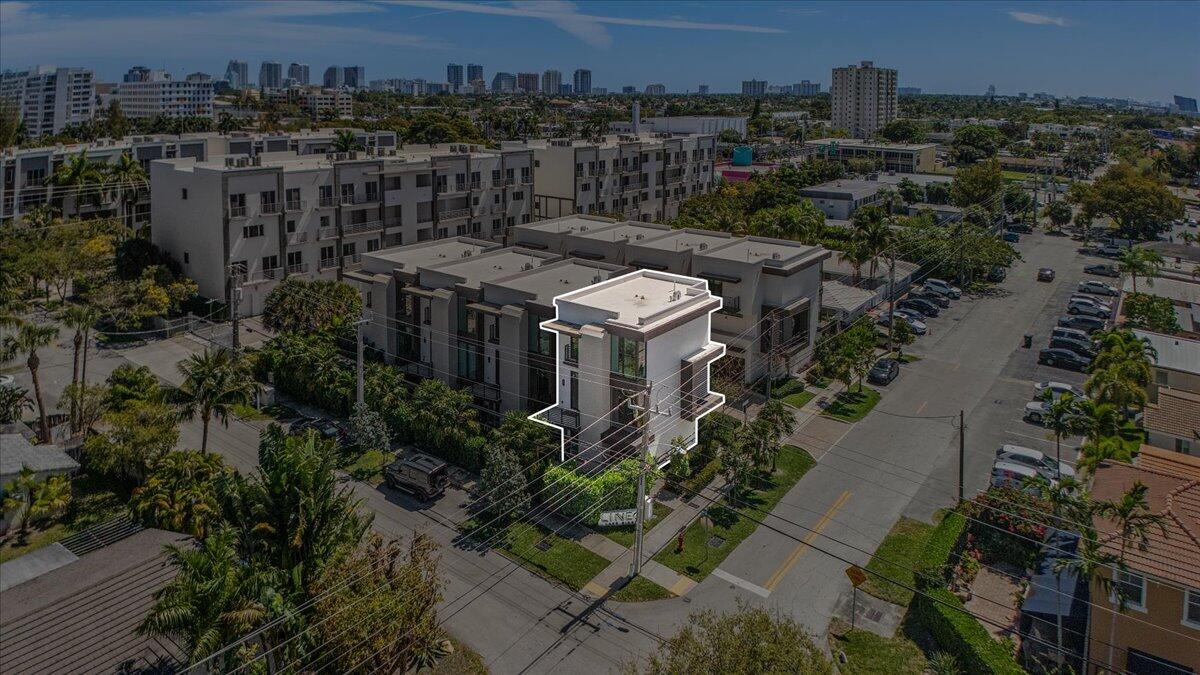 1052 N Victoria Park Road, Fort Lauderdale