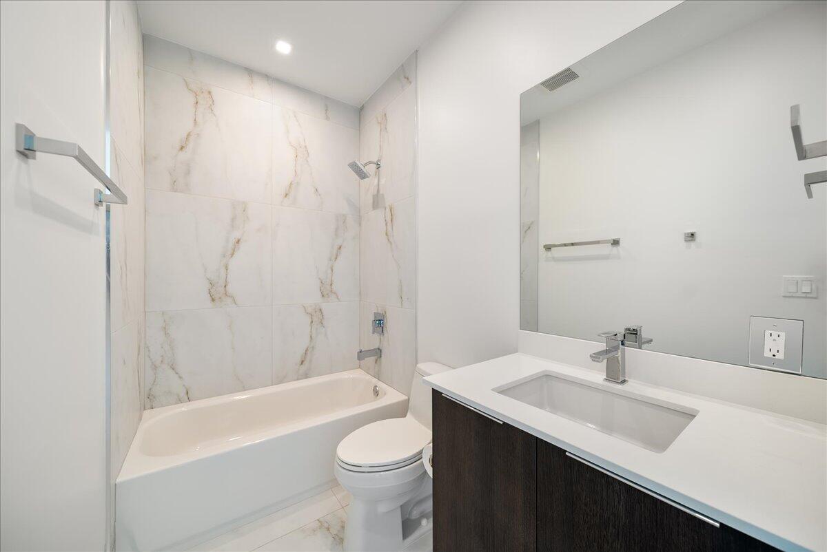 1052 N Victoria Park Road, Fort Lauderdale