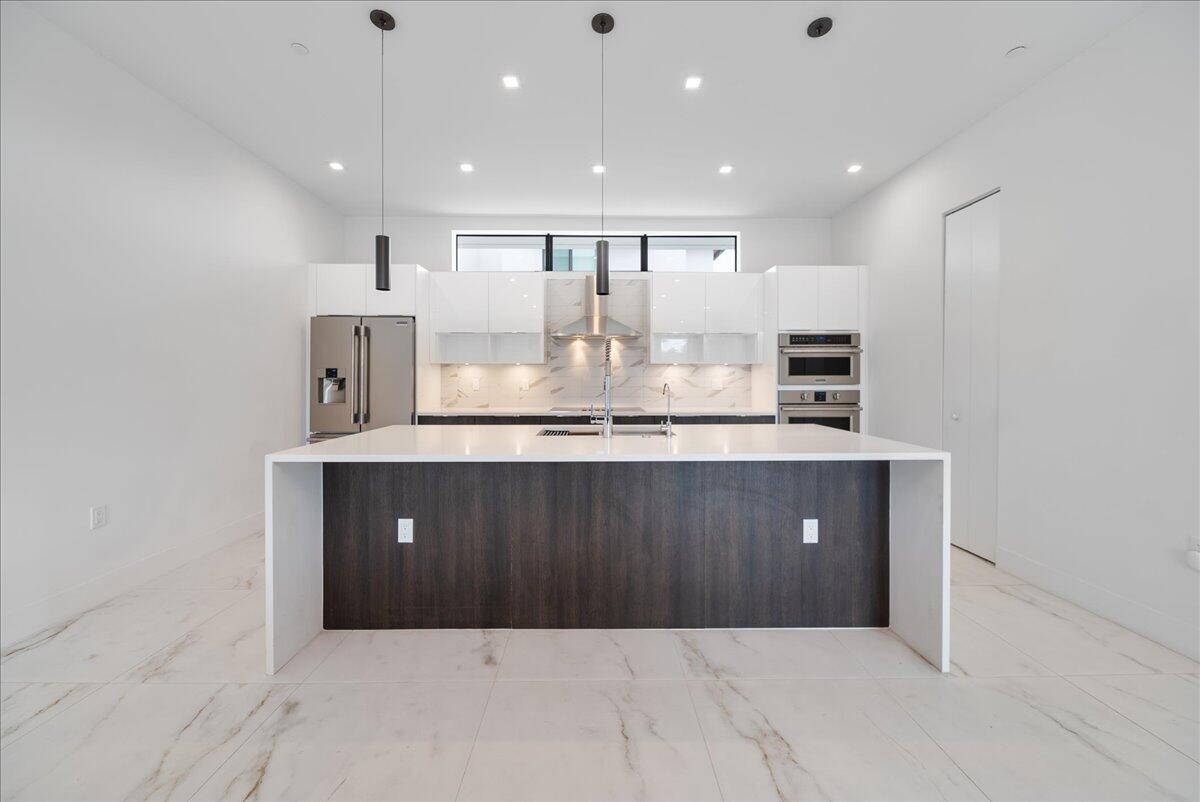 1052 N Victoria Park Road, Fort Lauderdale