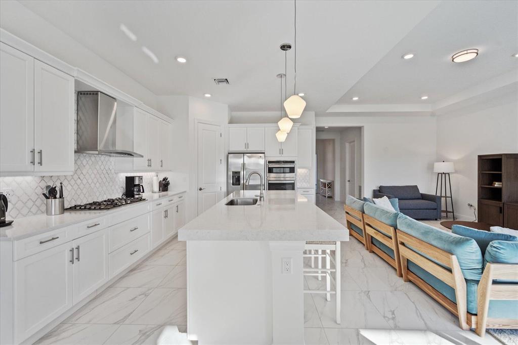 5663 Saint Armands Way